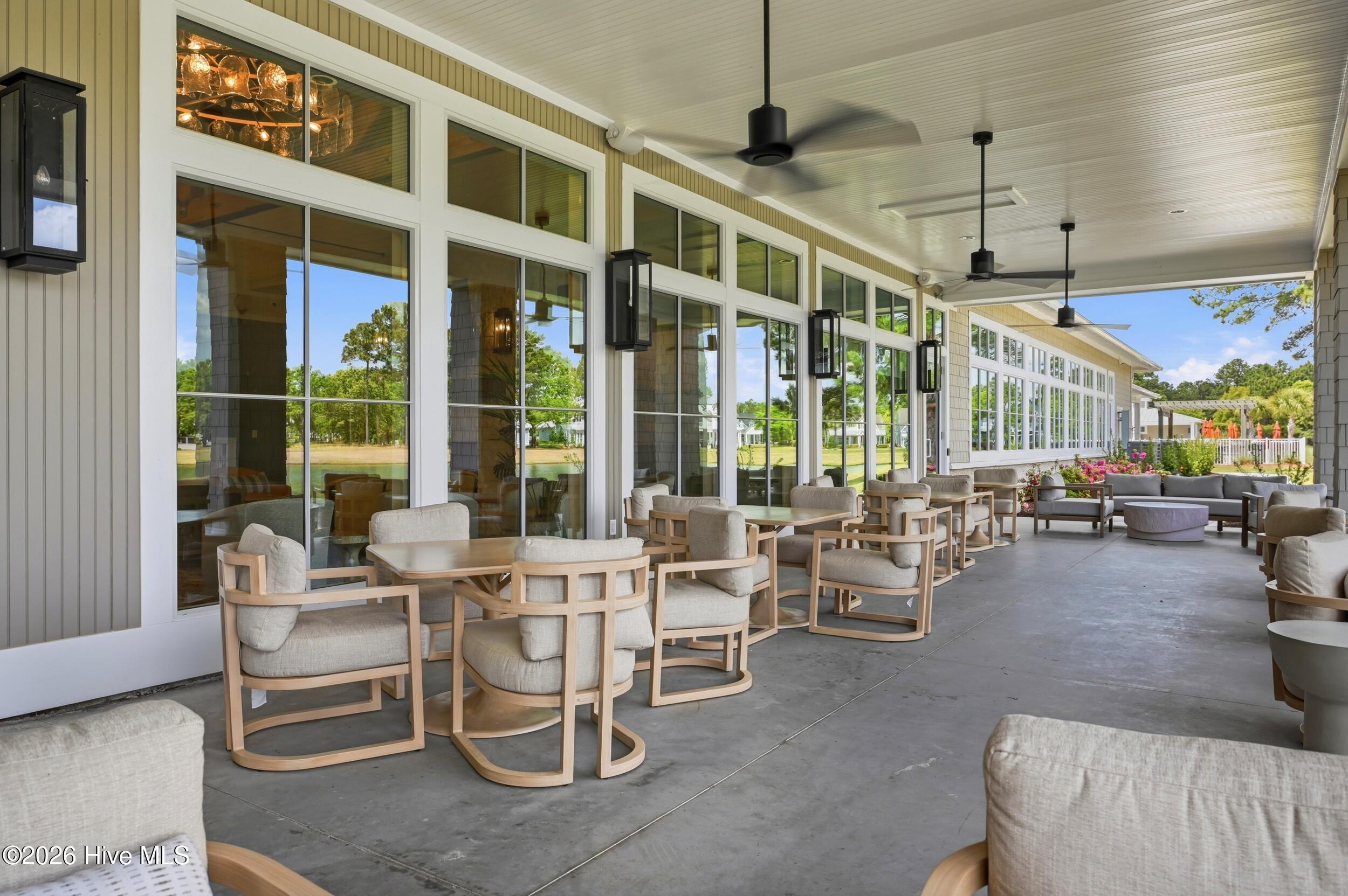 100567855 | Photo 69