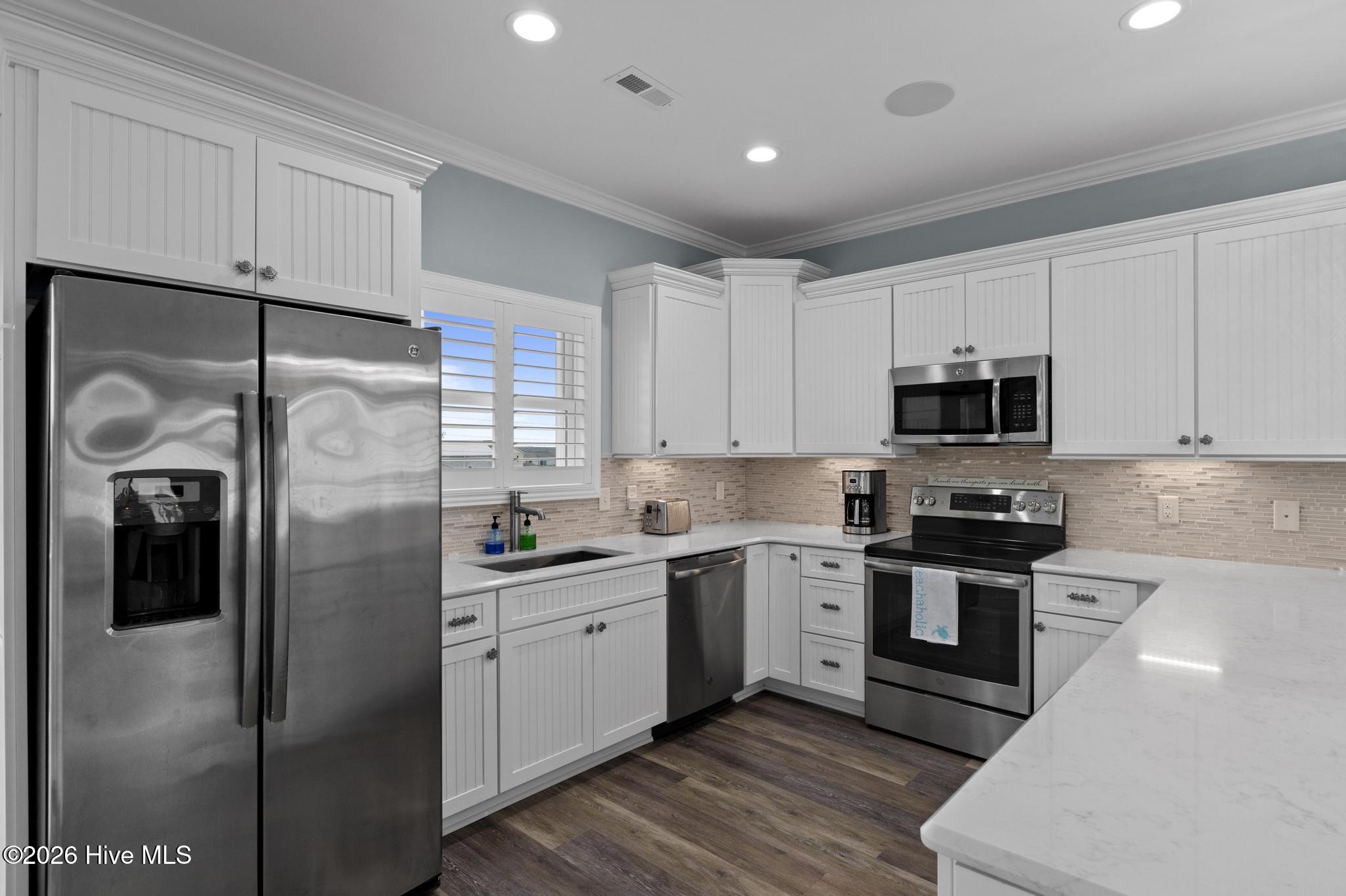 100553313 | Photo 14