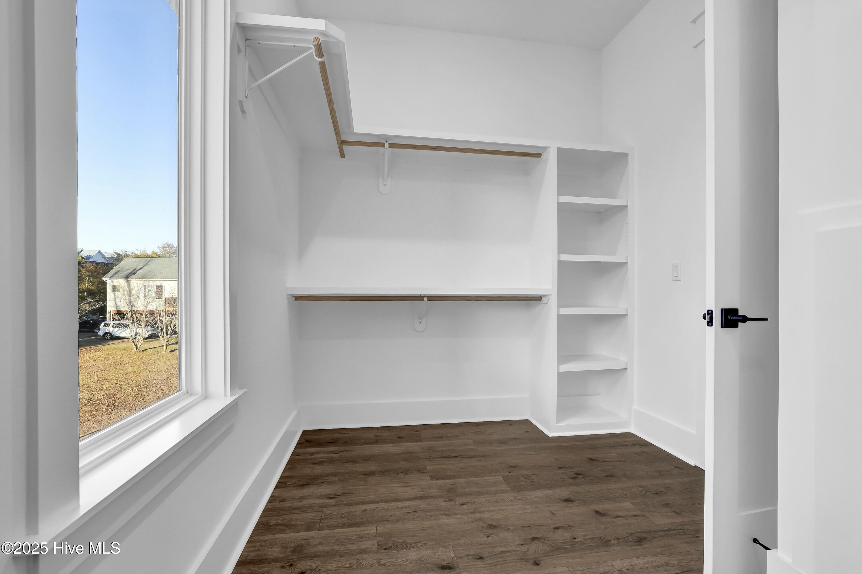 100544743 | Photo 36