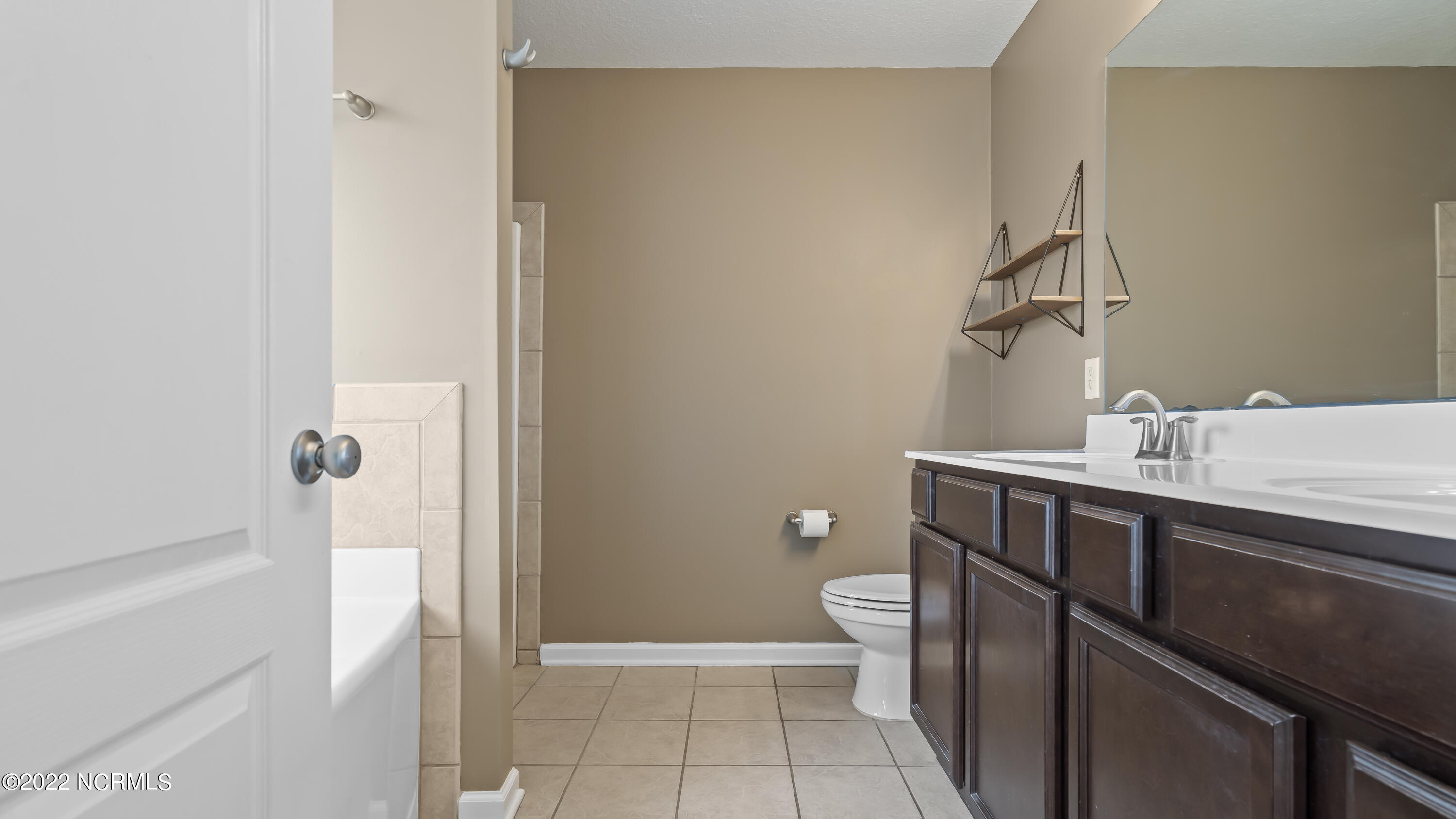 100566644 | Photo 21