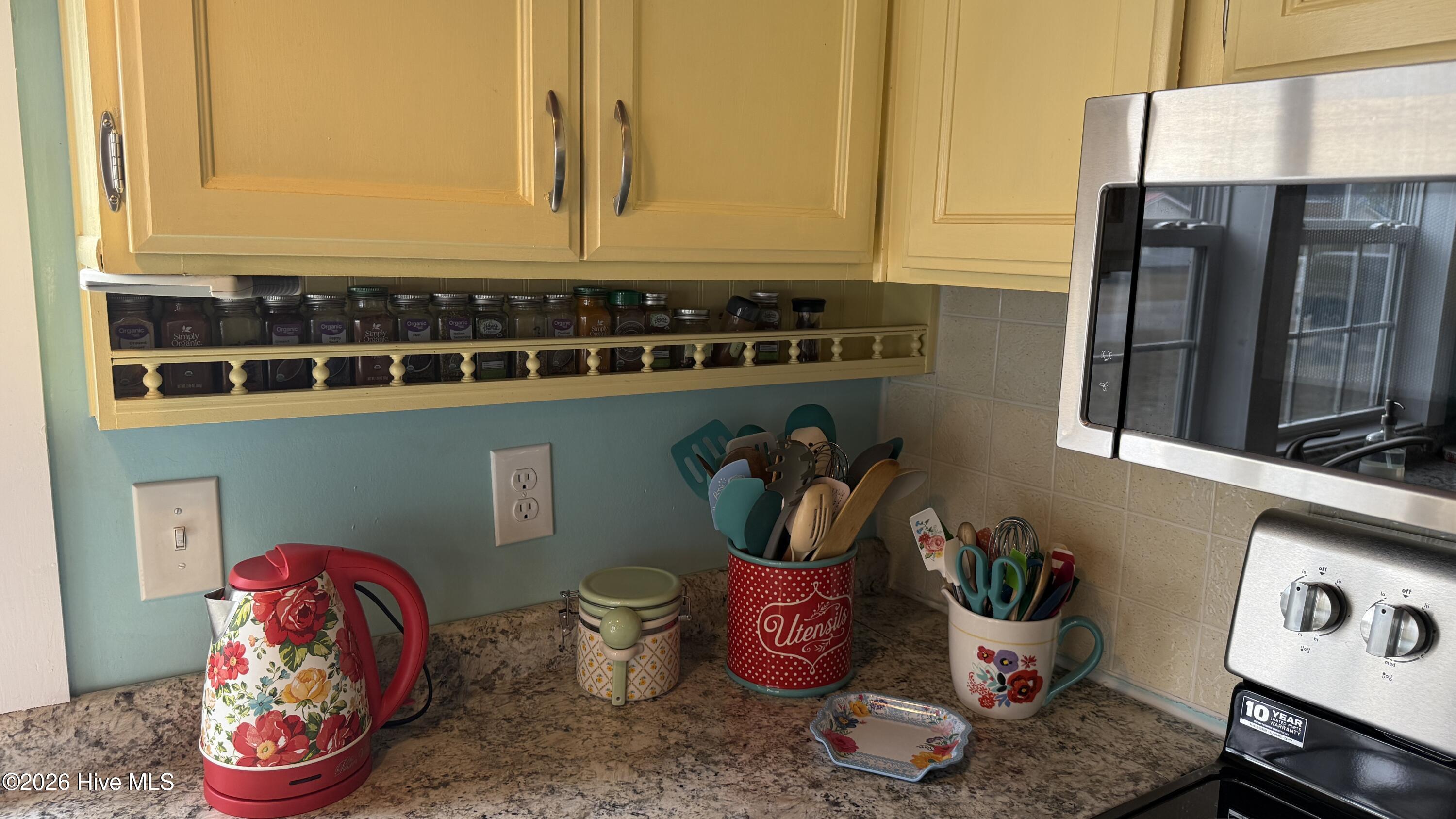 100558747 | Photo 52