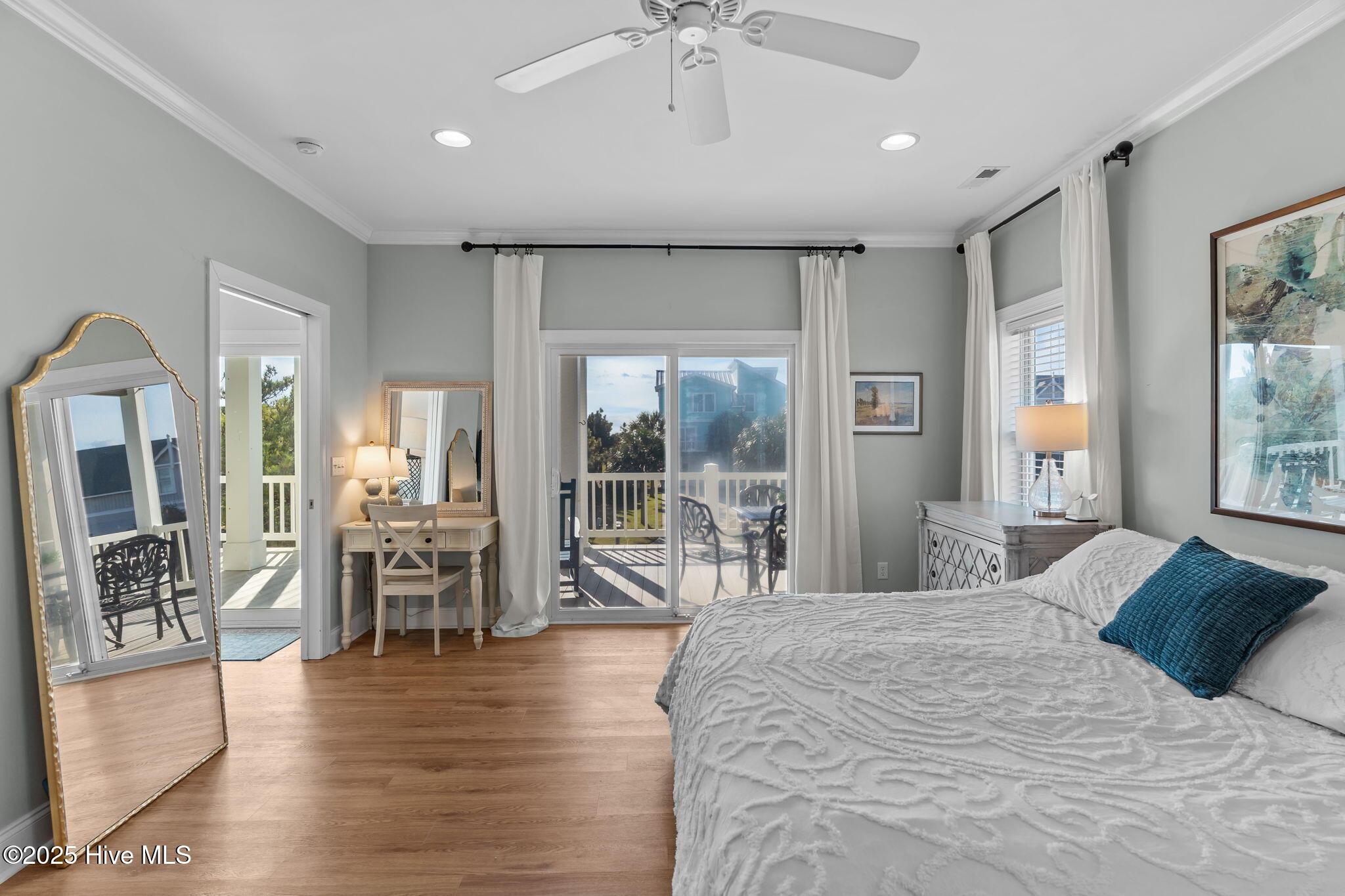 100544368 | Photo 50