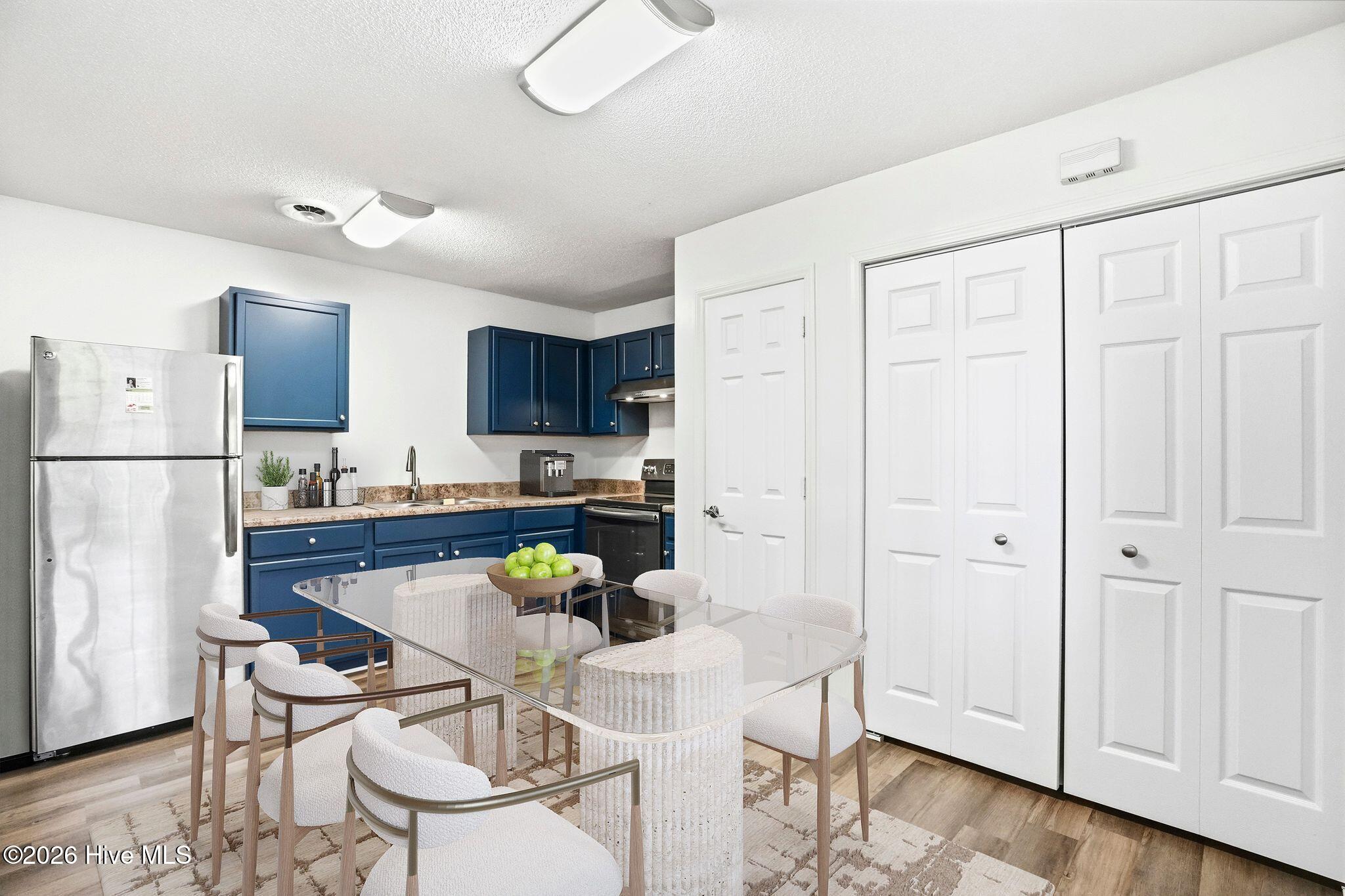 100566339 | Photo 17