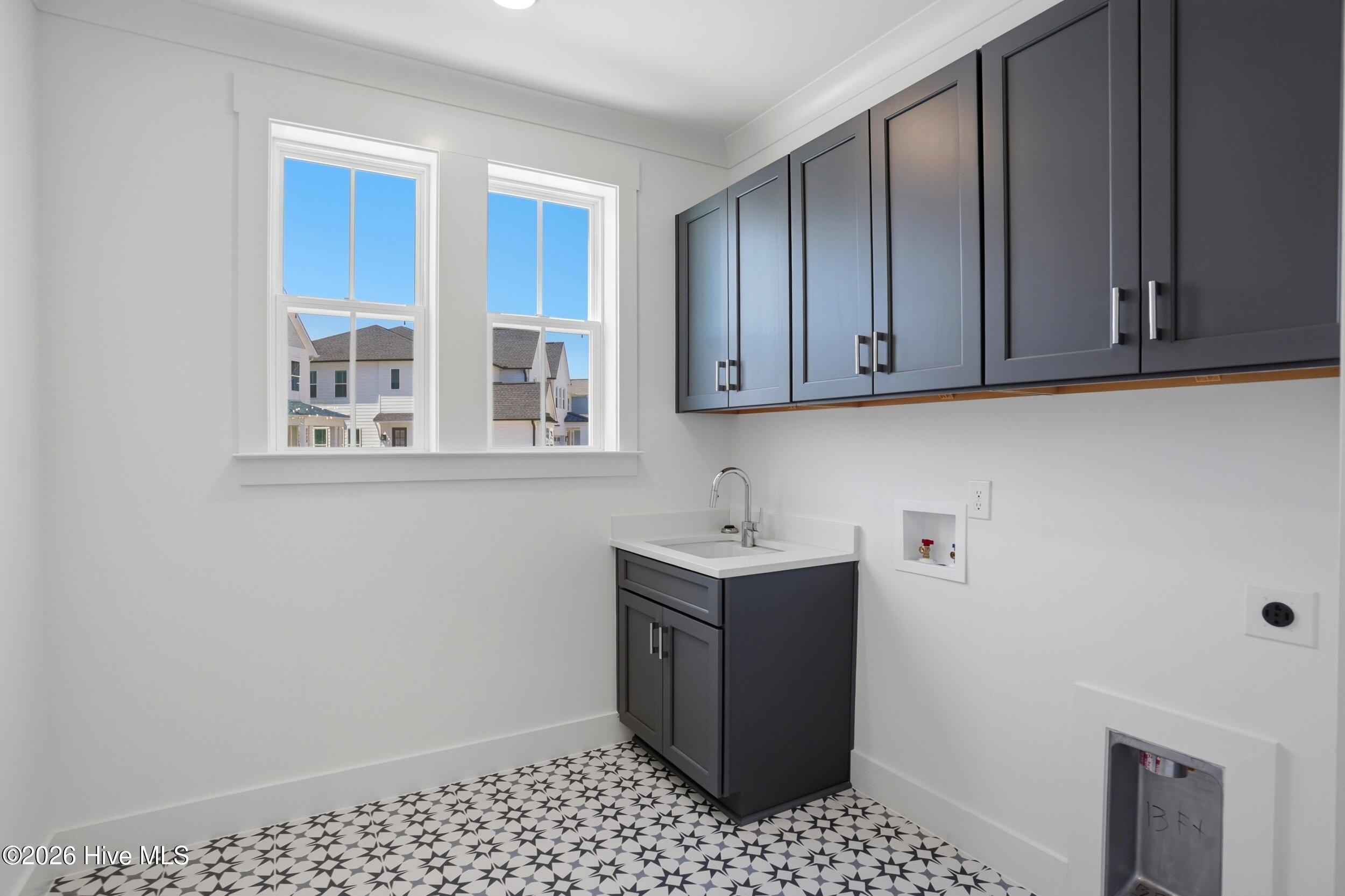 100561553 | Photo 28