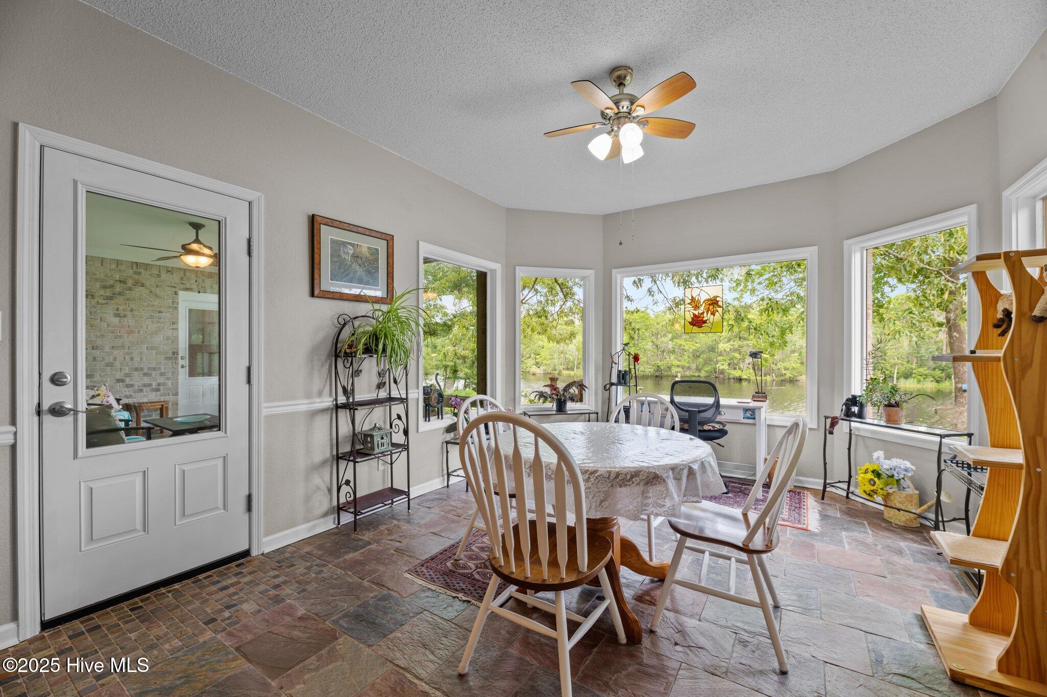 220 Shoreline Drive, New Bern, NC, 28562