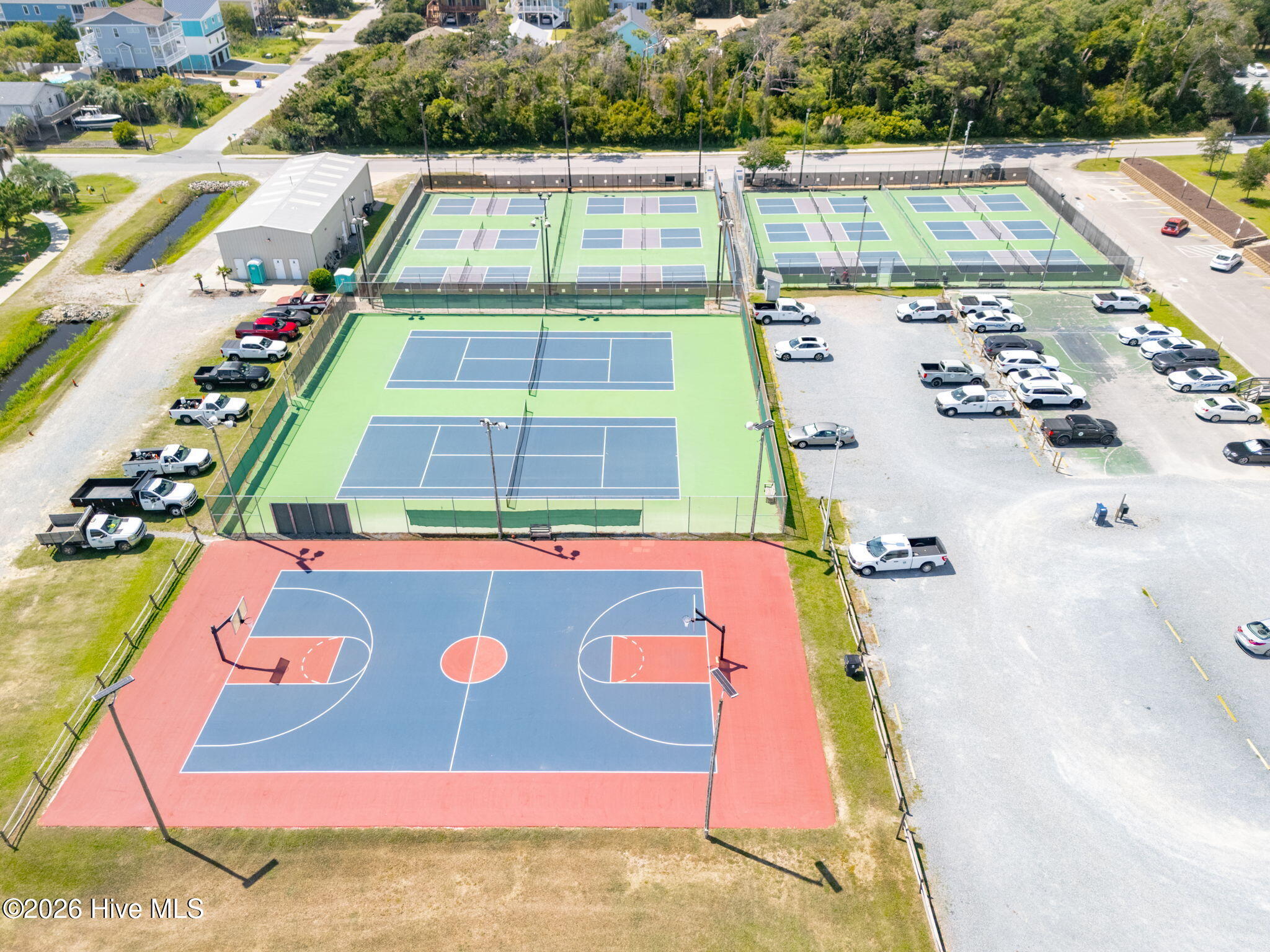 100562924 | Photo 49