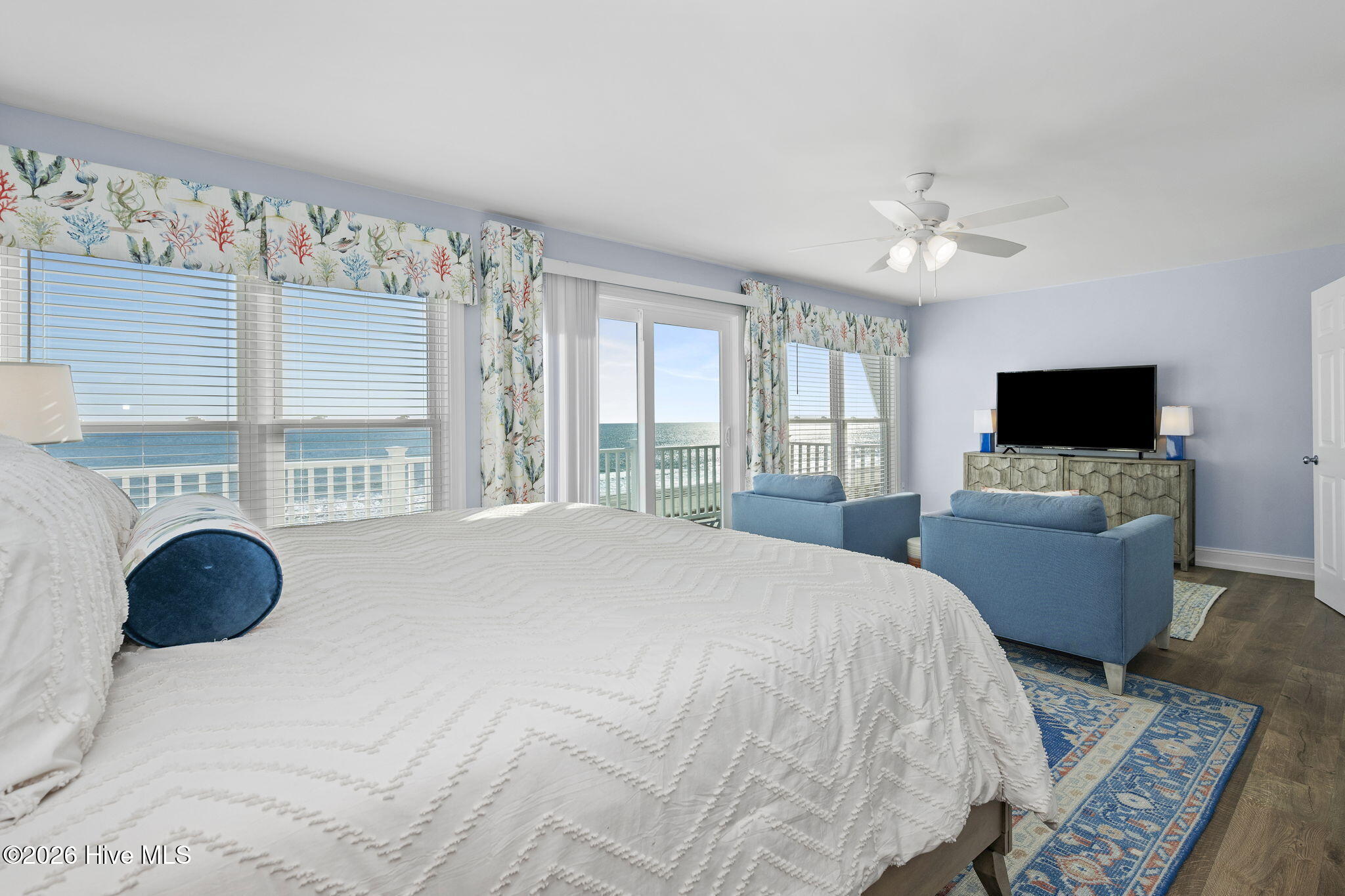 100552942 | Photo 38