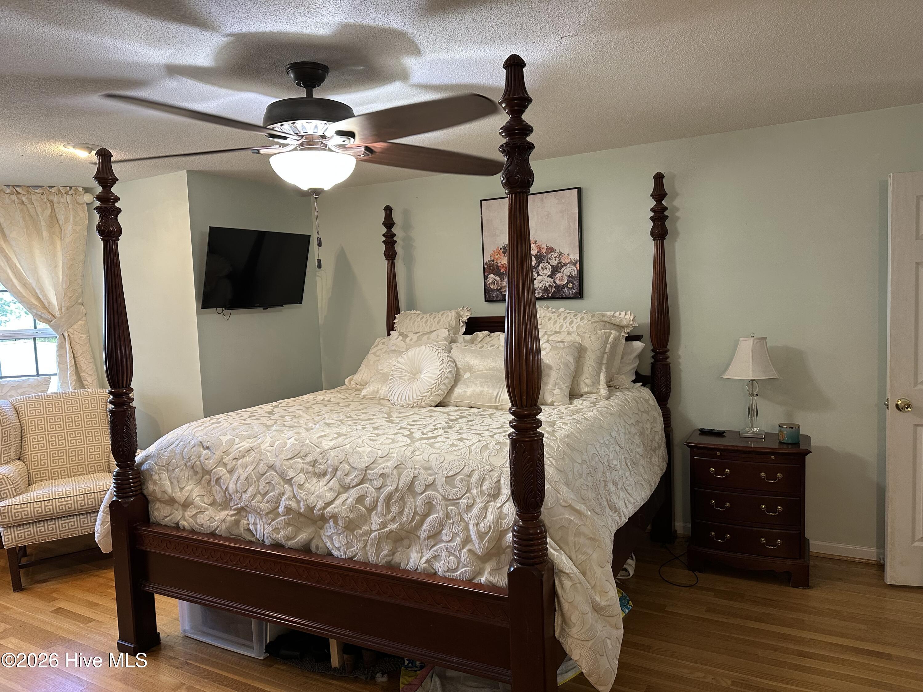 100552030 | Photo 37