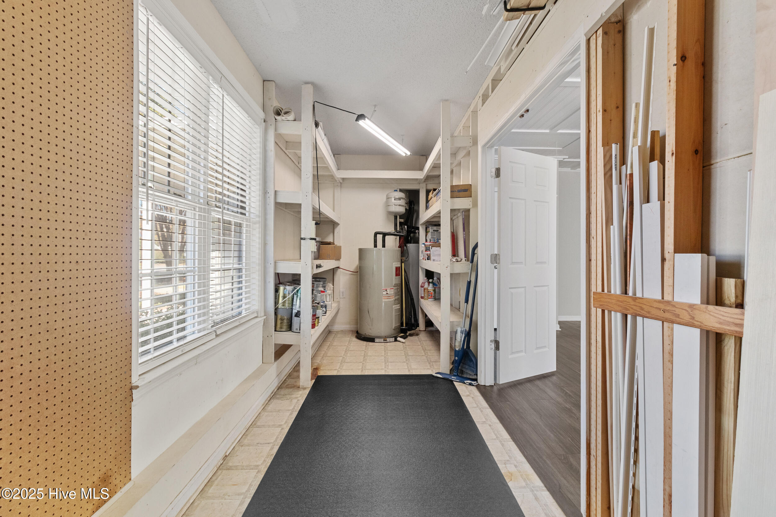 100541040 | Photo 30