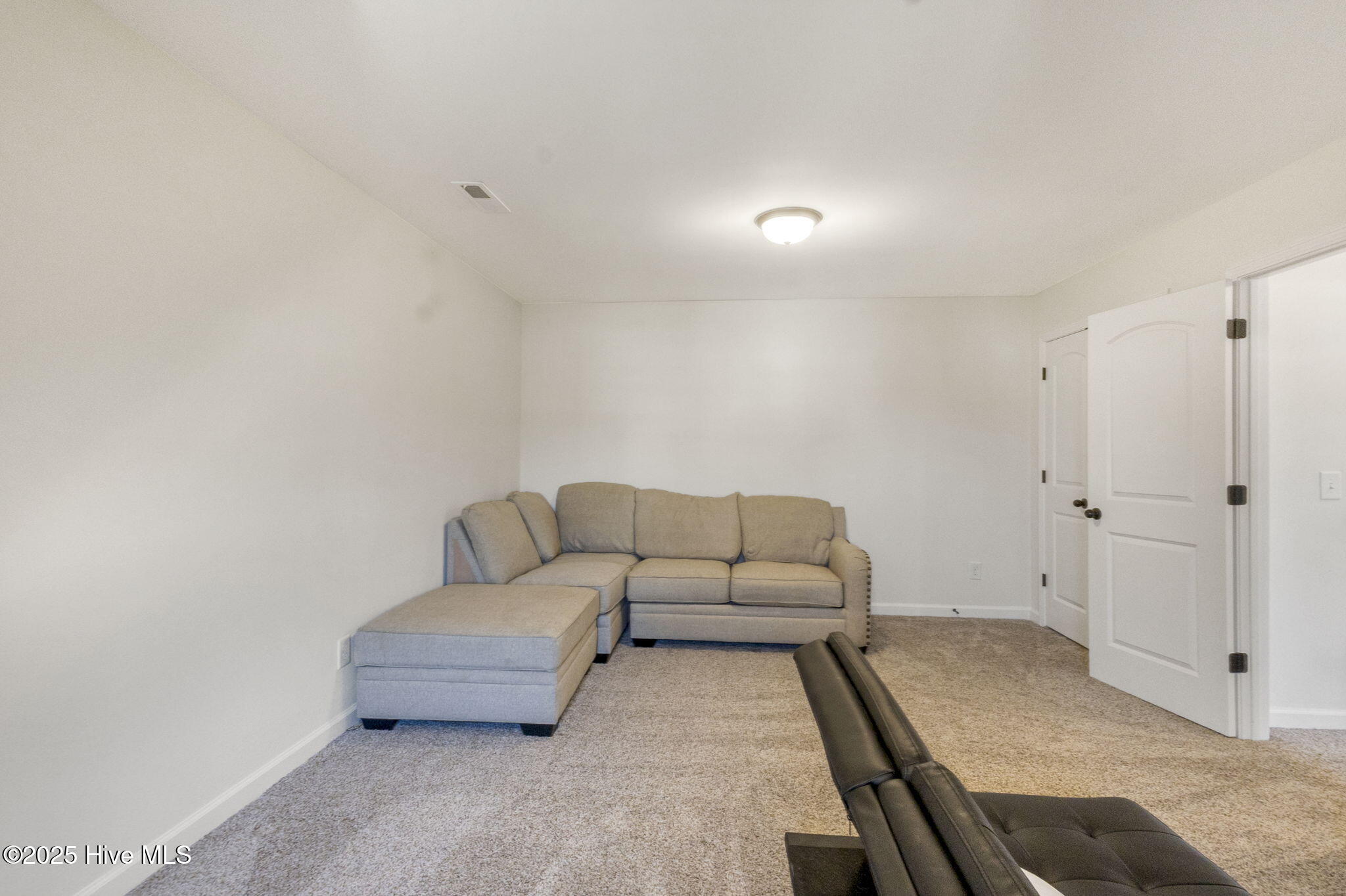 100538262 | Photo 37