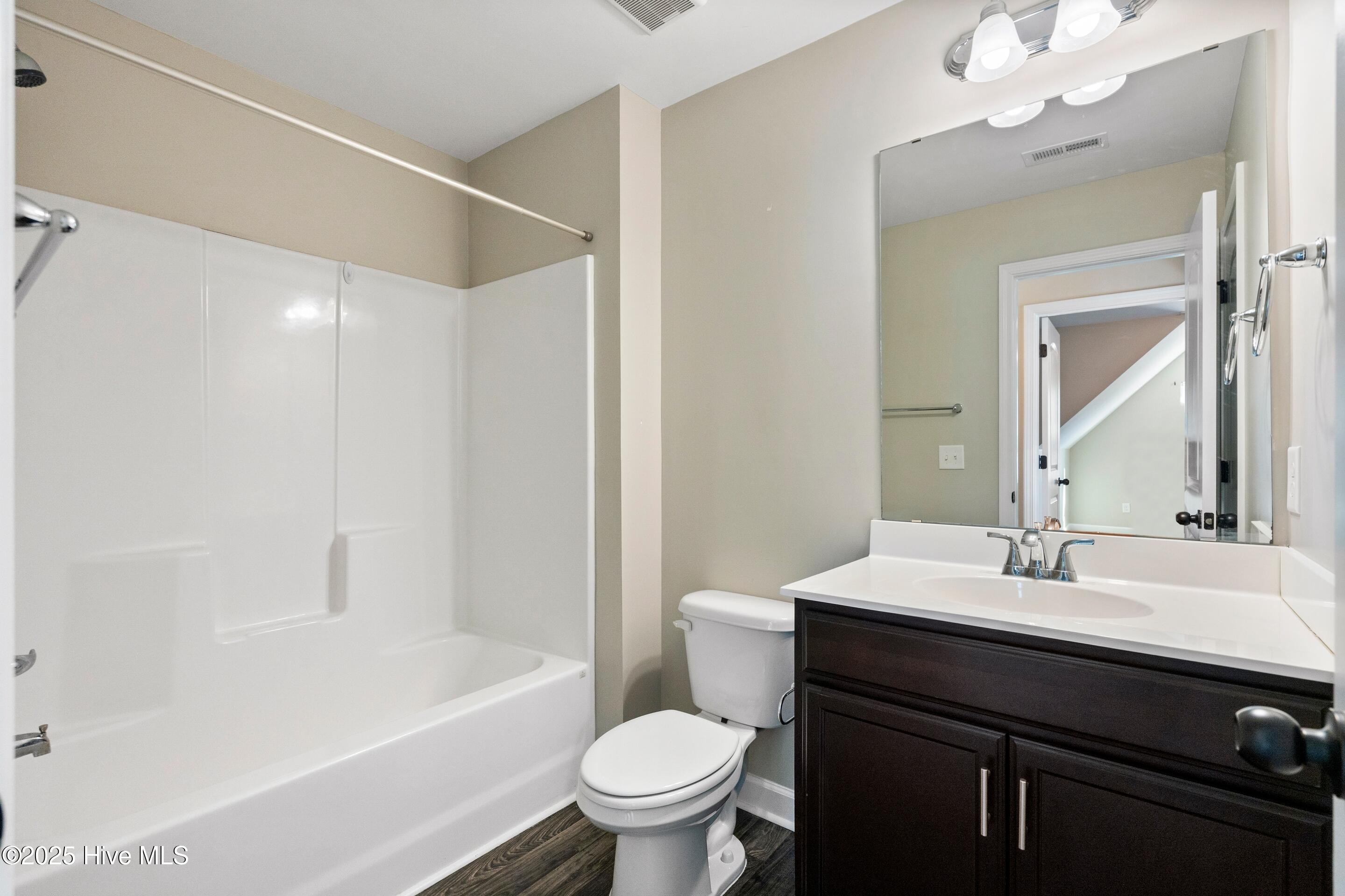 100545716 | Photo 41