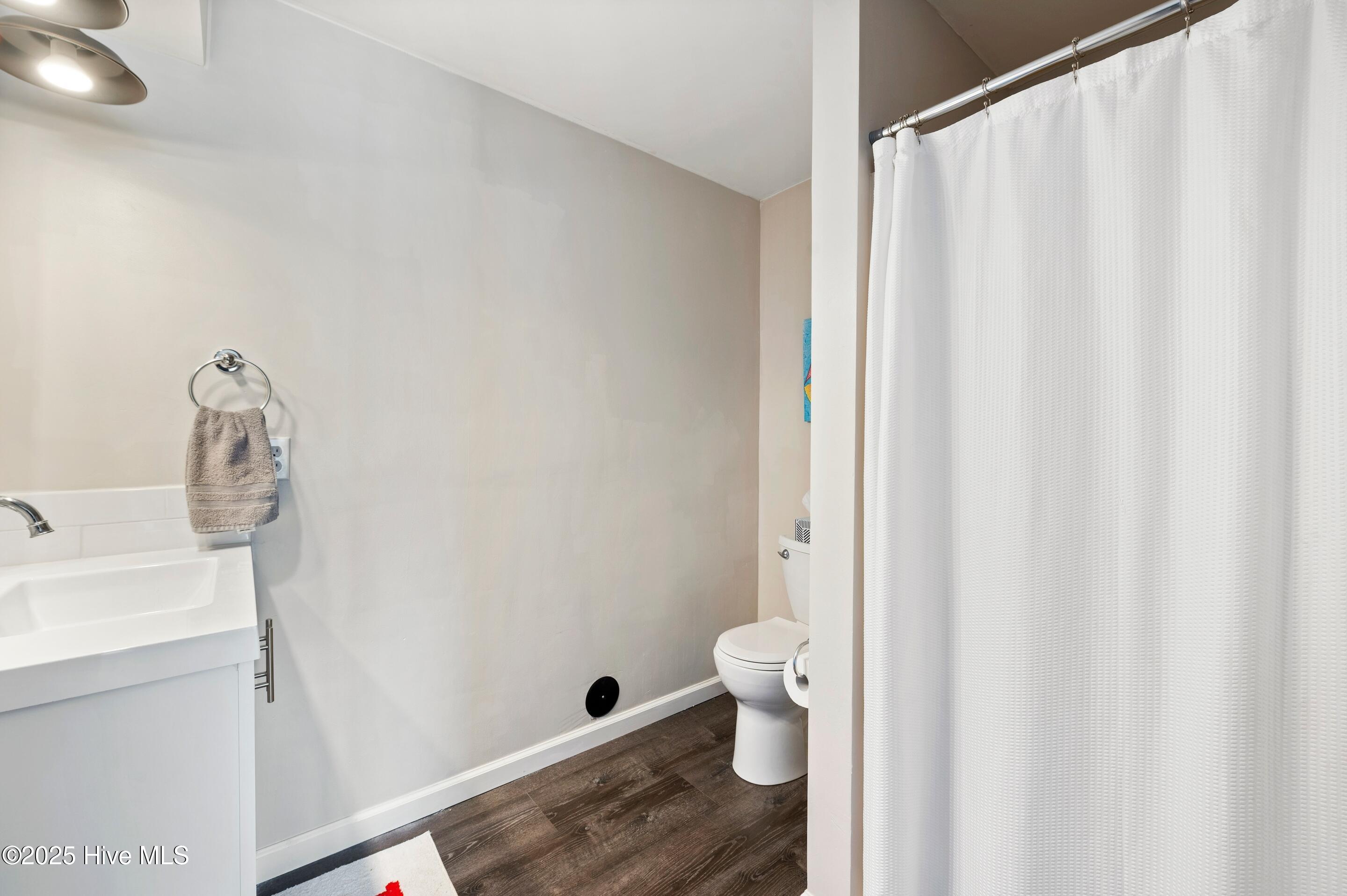 100530786 | Photo 21