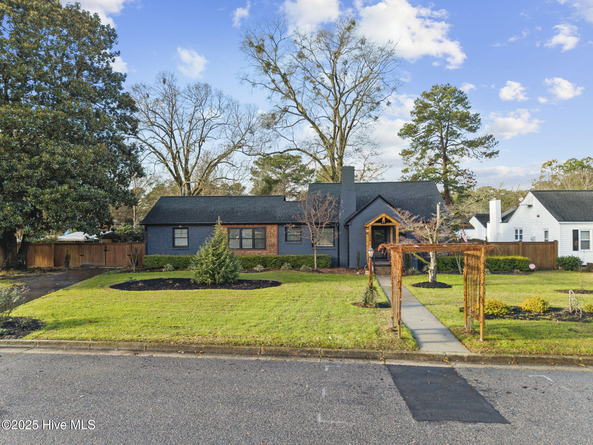 Homes for sale in Tarboro, NC | 1006 Cypress St, Tarboro, NC 27886 | MLS# 100546324