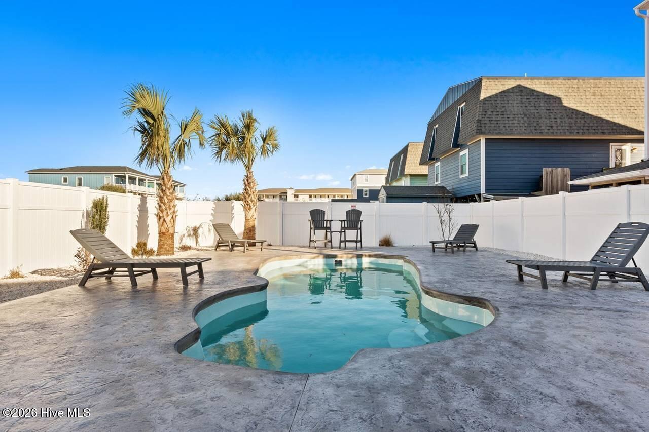 100553322 | Photo 49