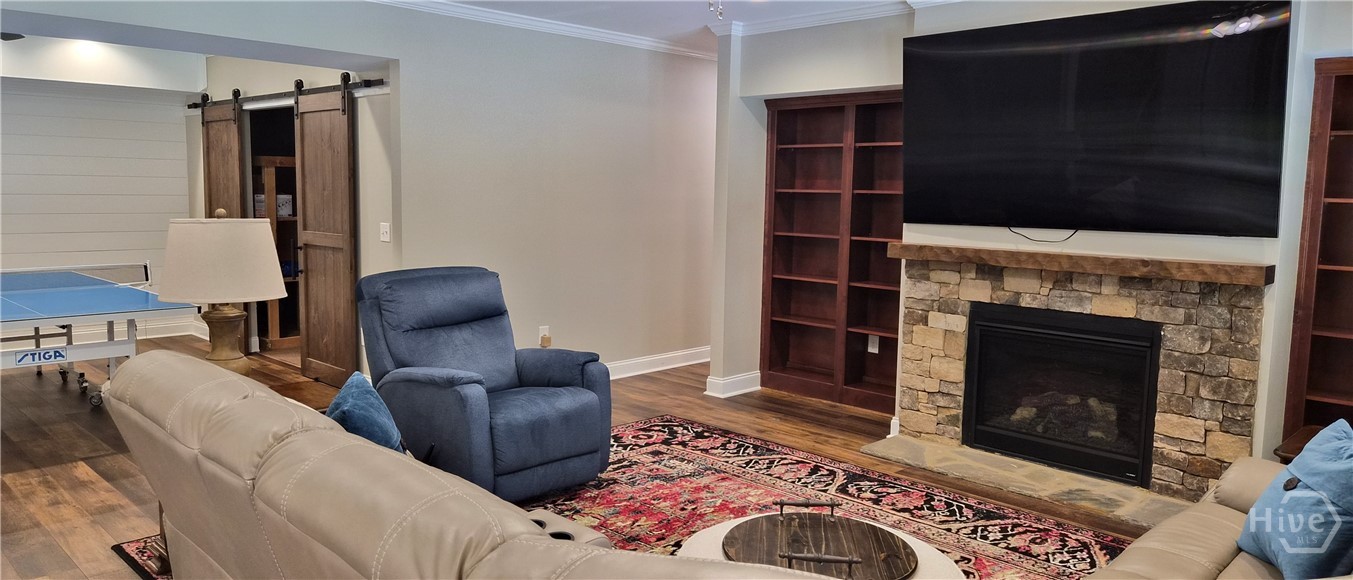 Terrace Family Room