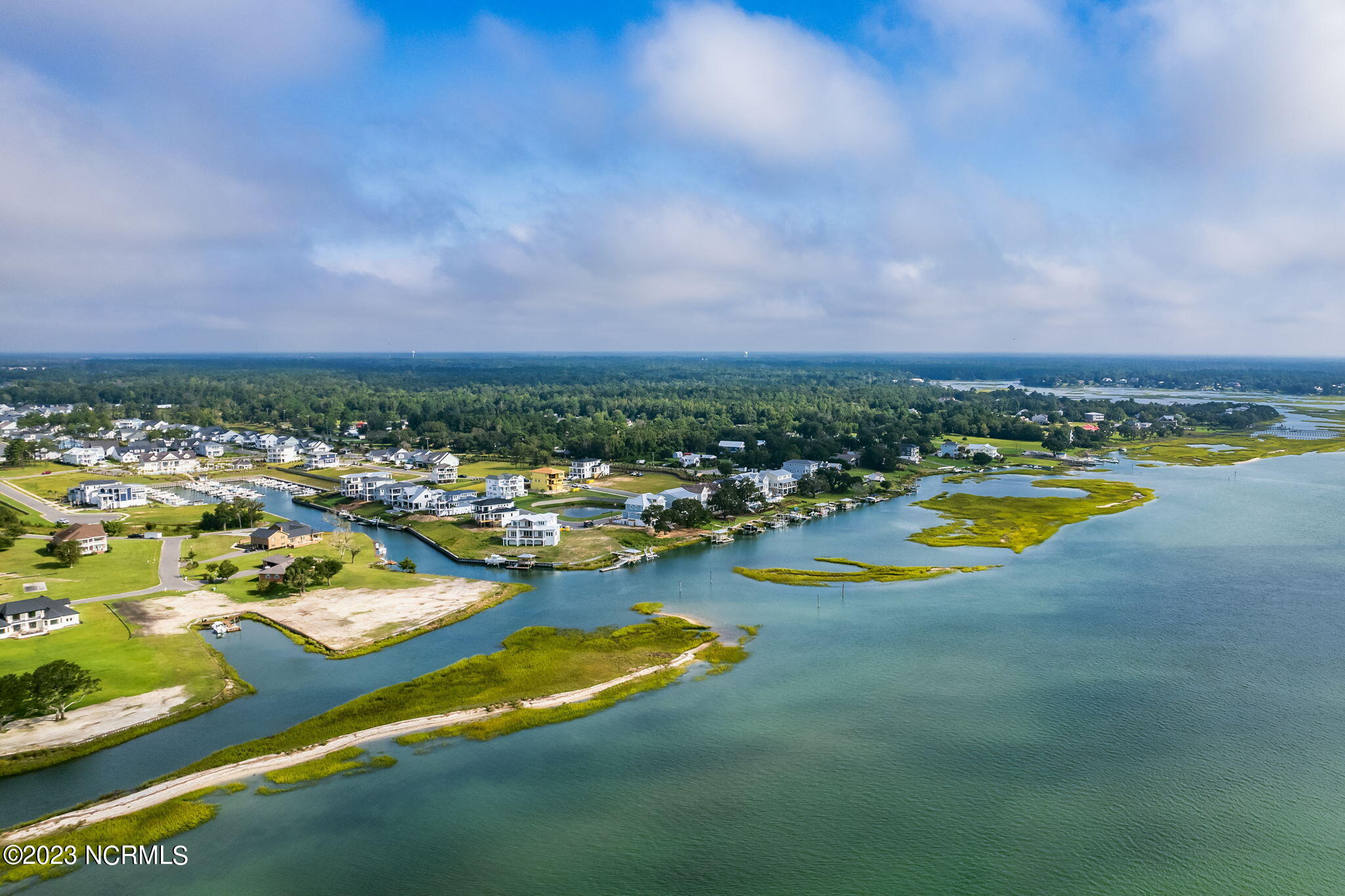 100568669 | Photo 14