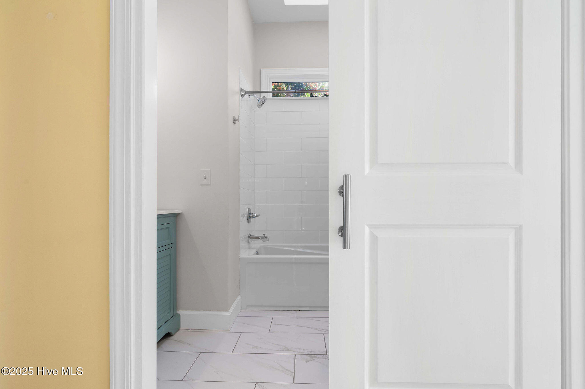 100543400 | Photo 47