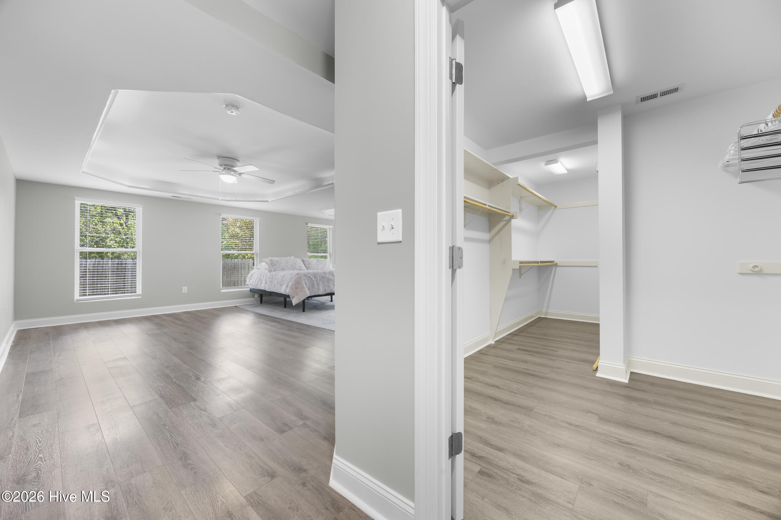 100569624 | Photo 21