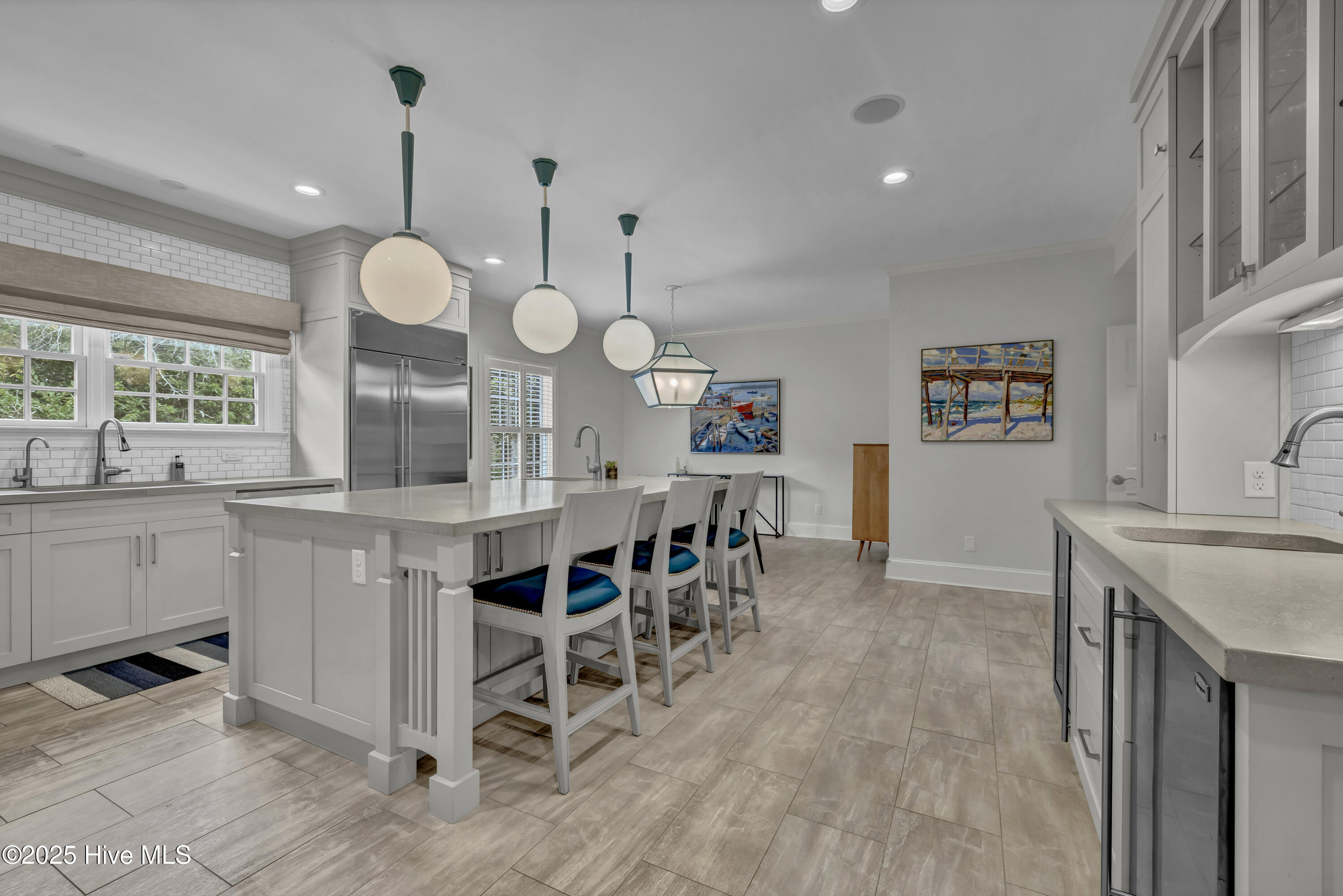 100519719 | Photo 33