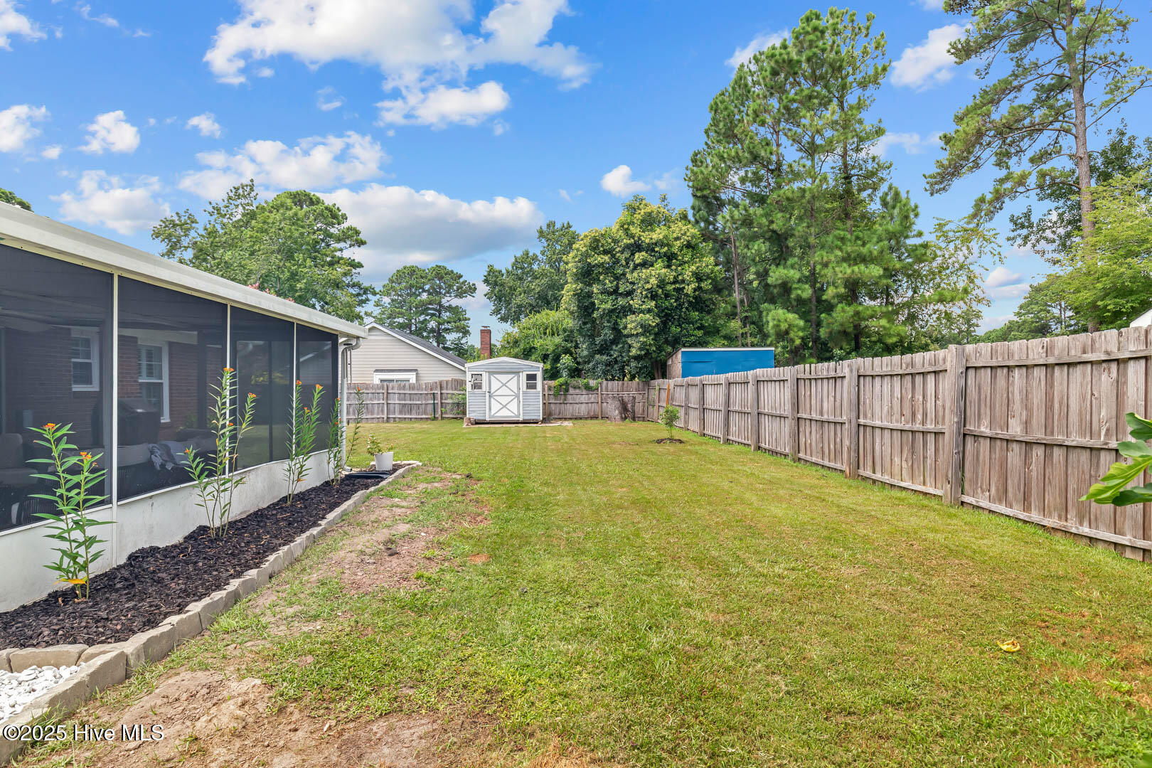 100522484 | Photo 48