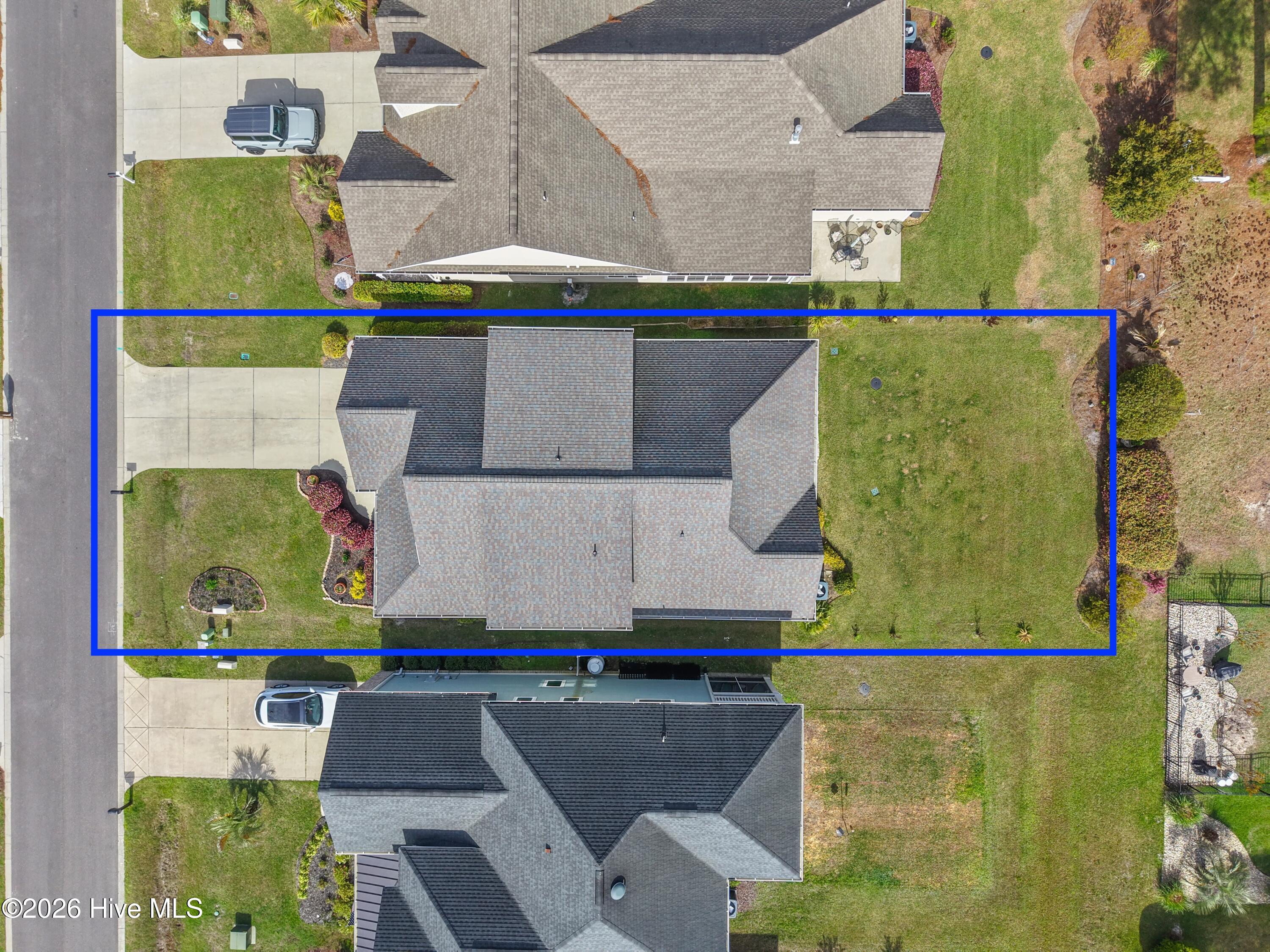 100563777 | Photo 53