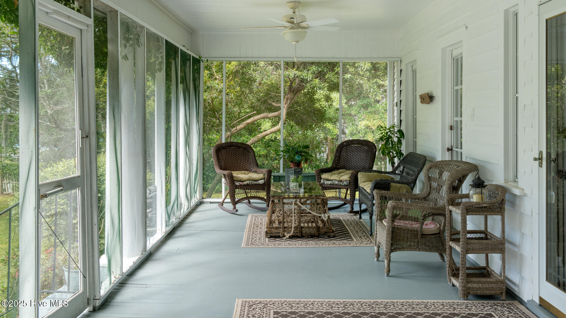 100535774 | Photo 28