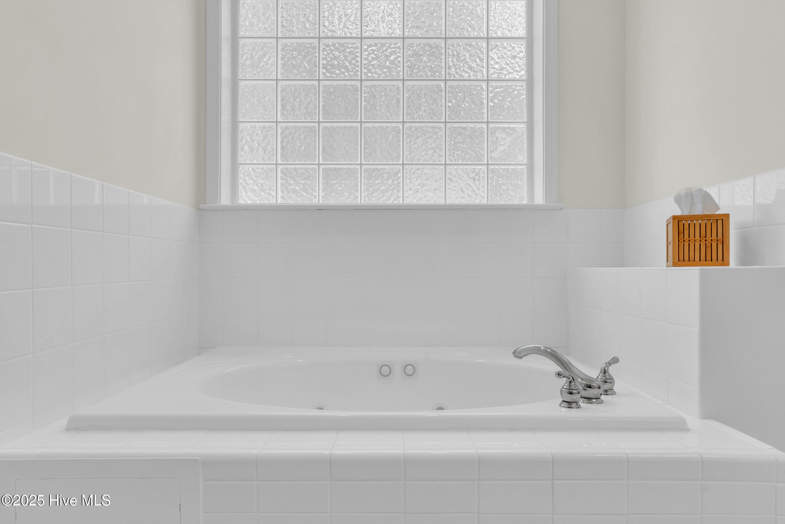 100522612 | Photo 23