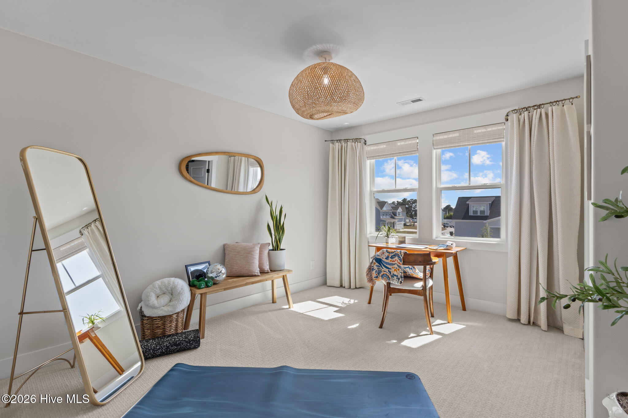 100569687 | Photo 29