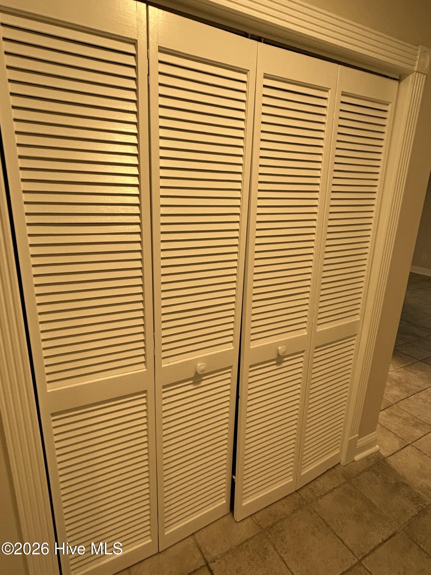 100551775 | Photo 11