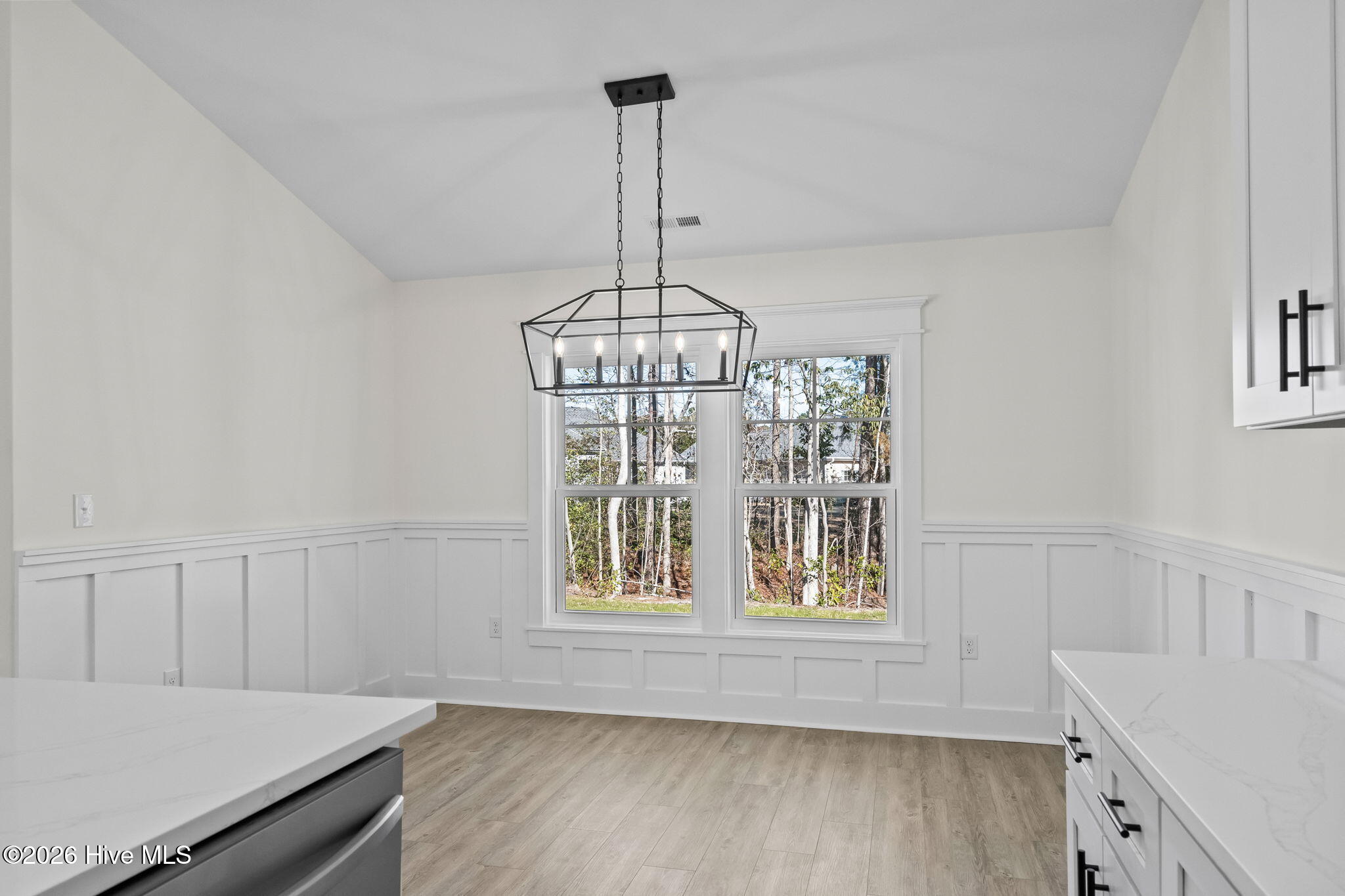 100552175 | Photo 20