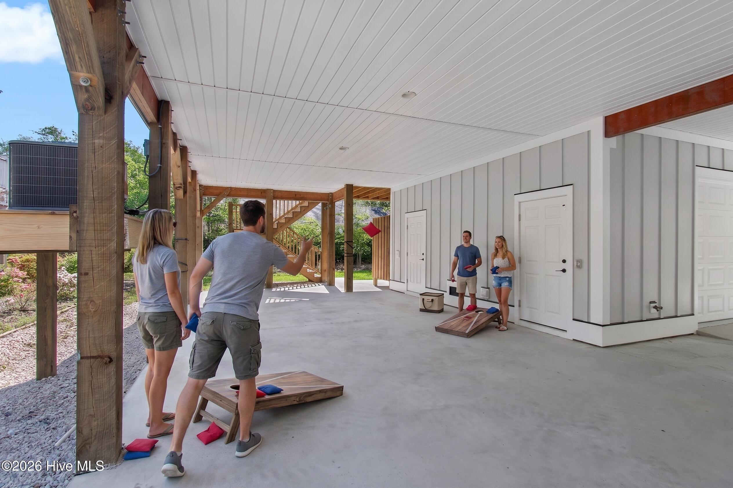 100567576 | Photo 41