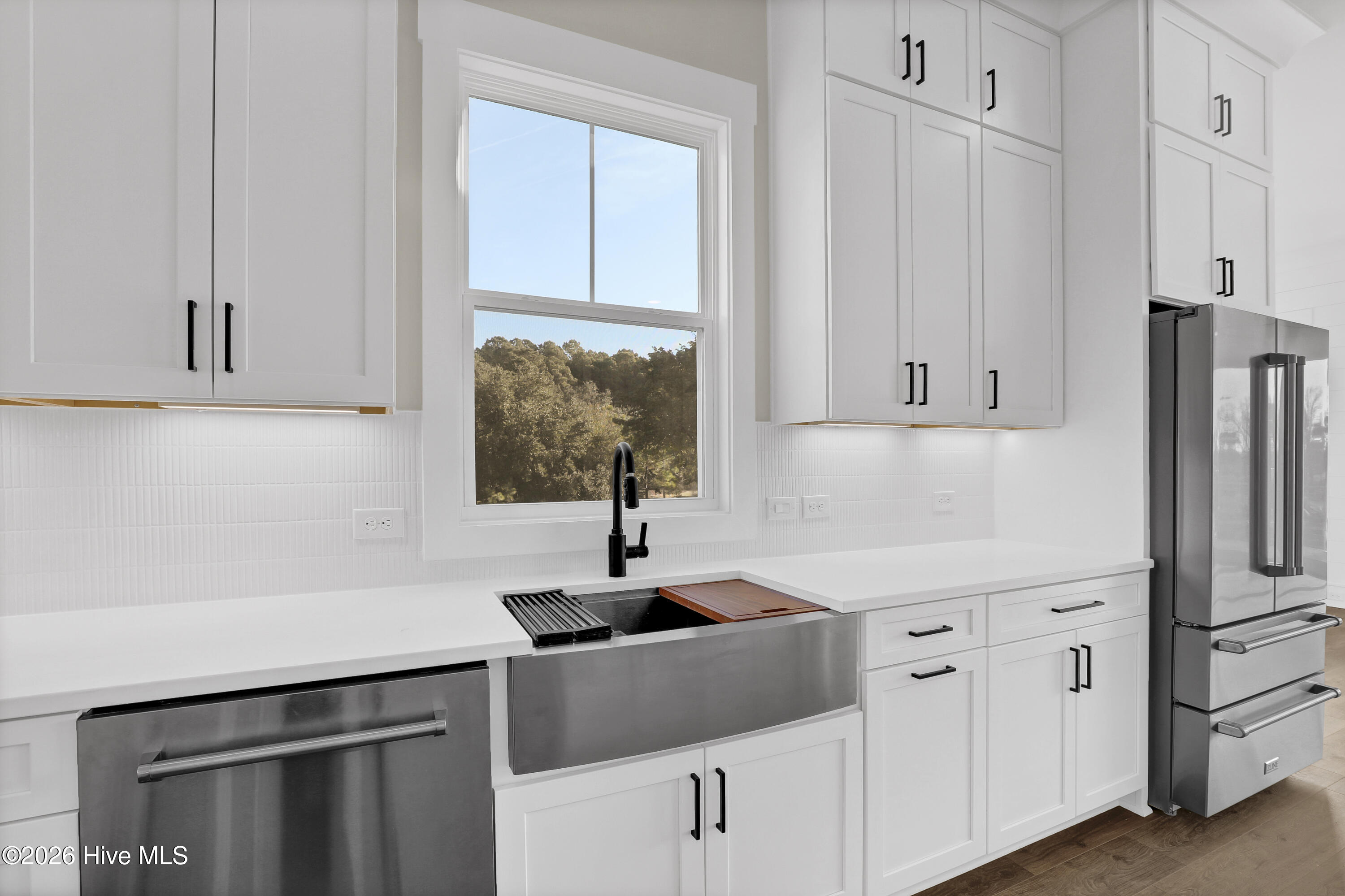 100566719 | Photo 11