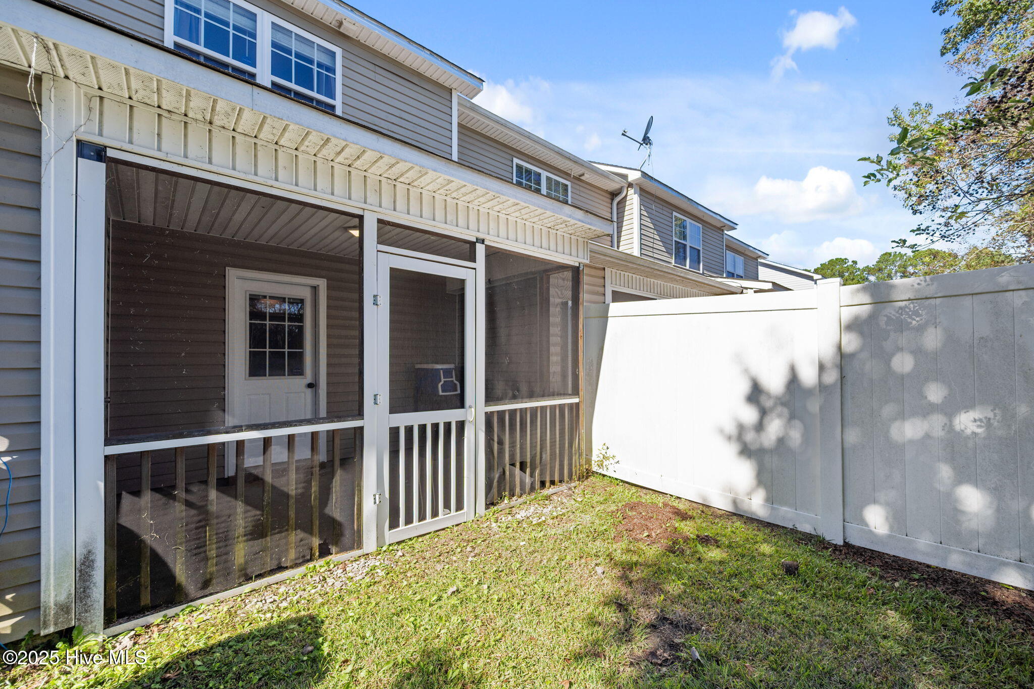 27 E Doris Avenue 207, Jacksonville, NC 28540 – photo 14: 10-web-or-mls-08