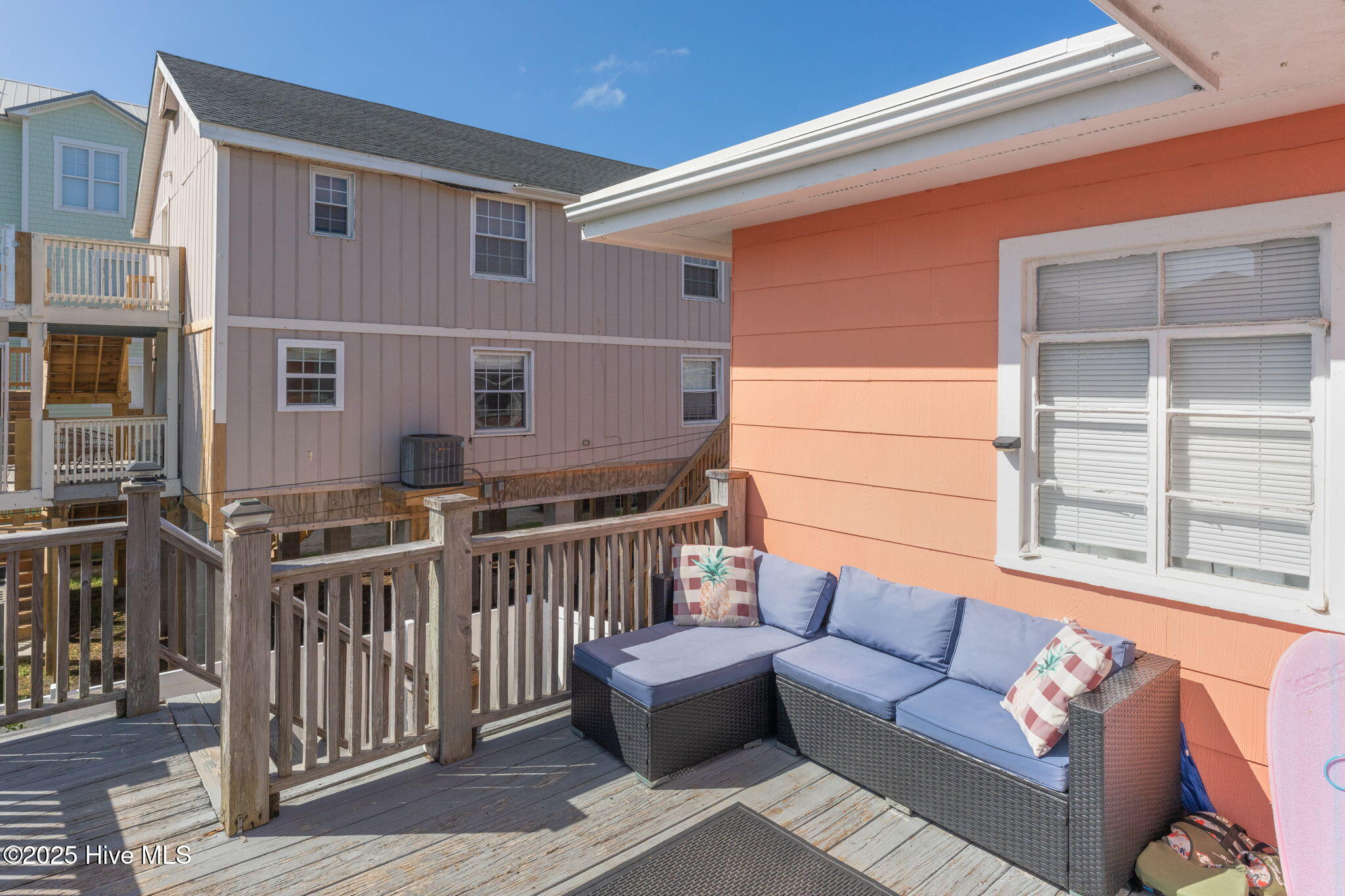 100534181 | Photo 28