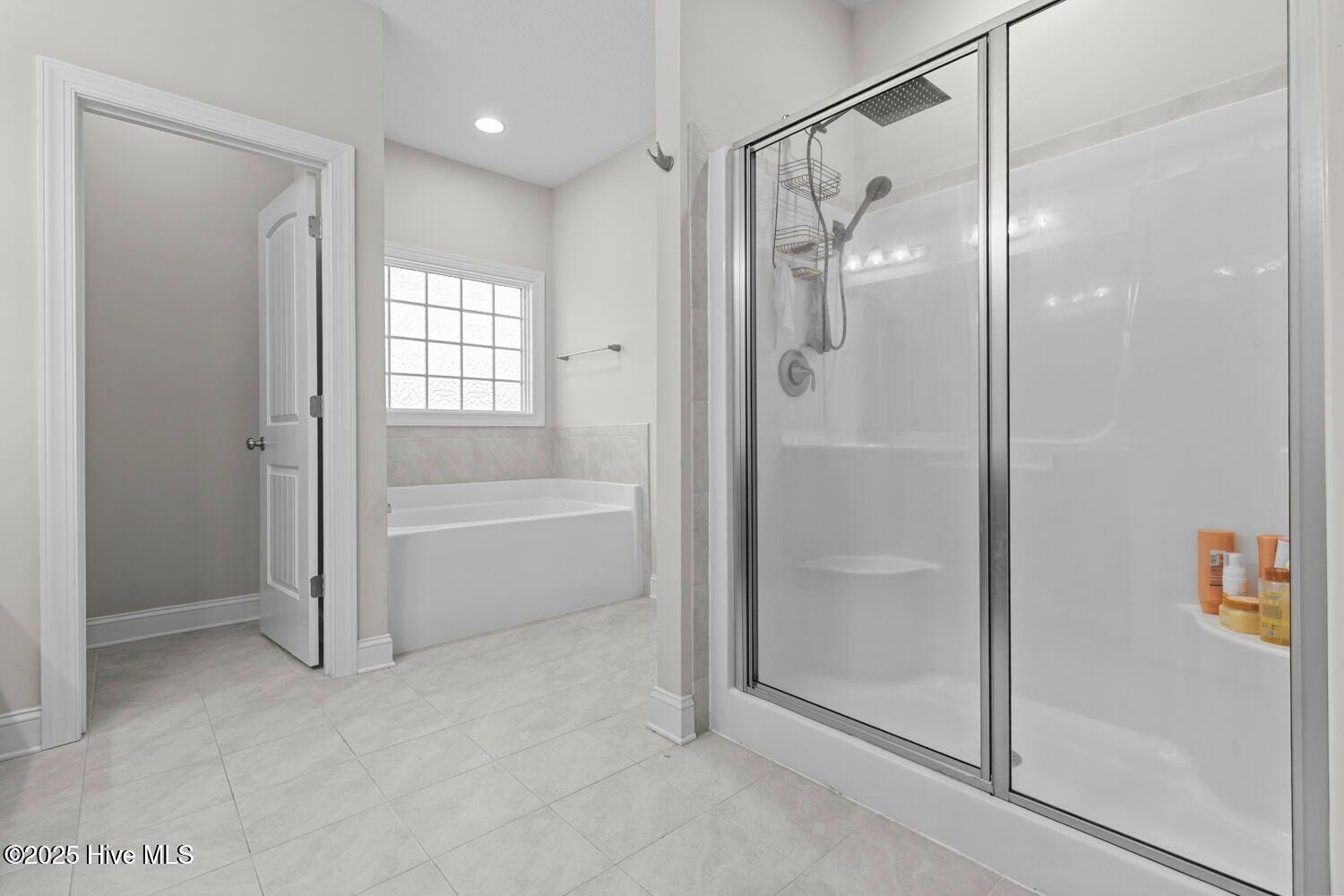 100545840 | Photo 16