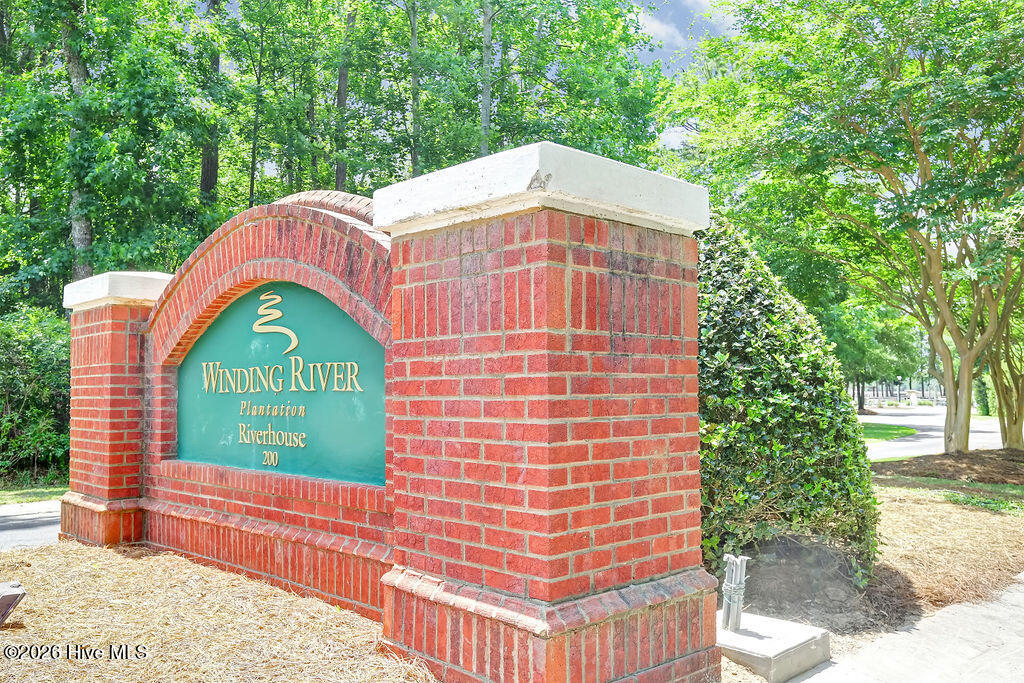 100560858 | Photo 73