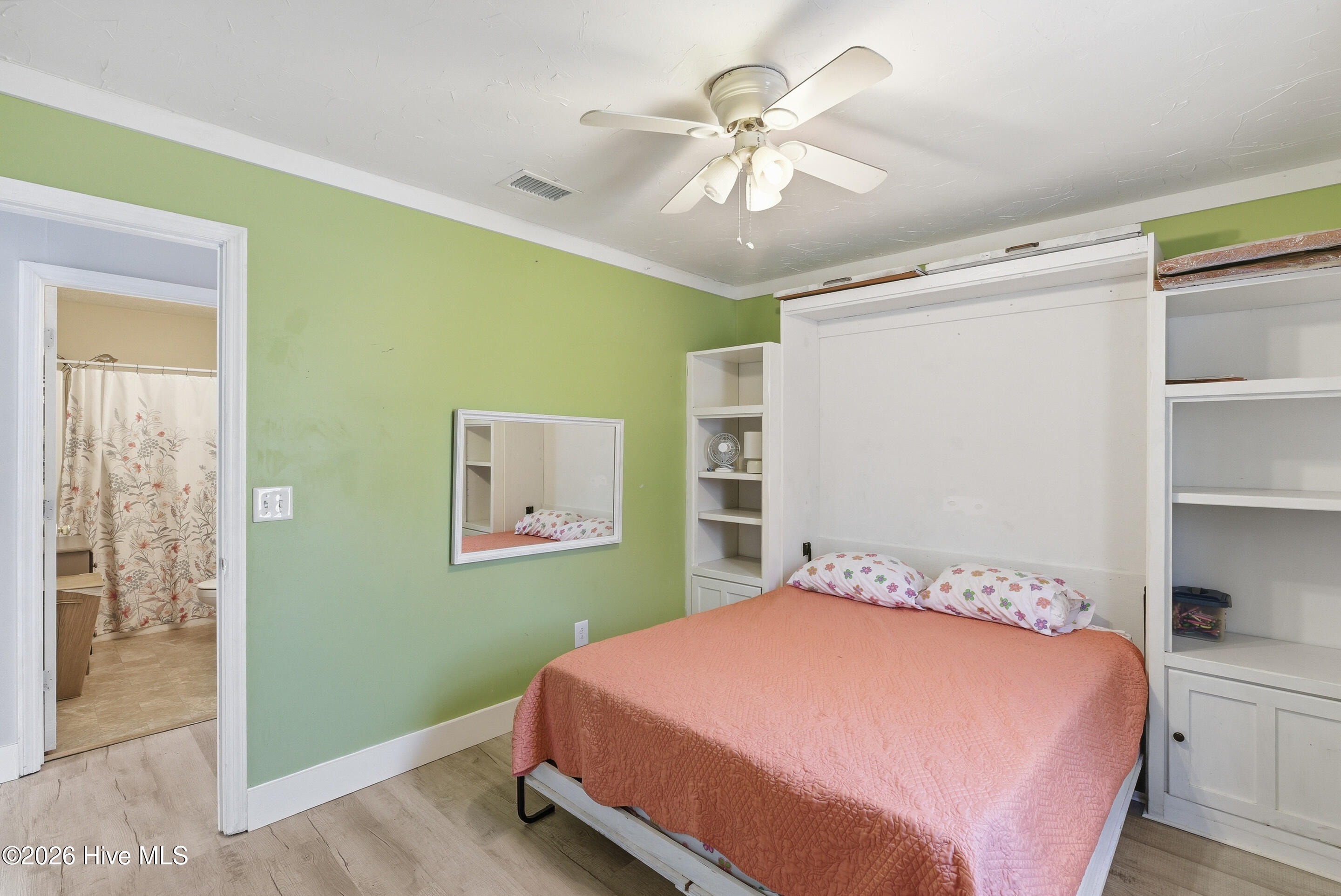 100563534 | Photo 14