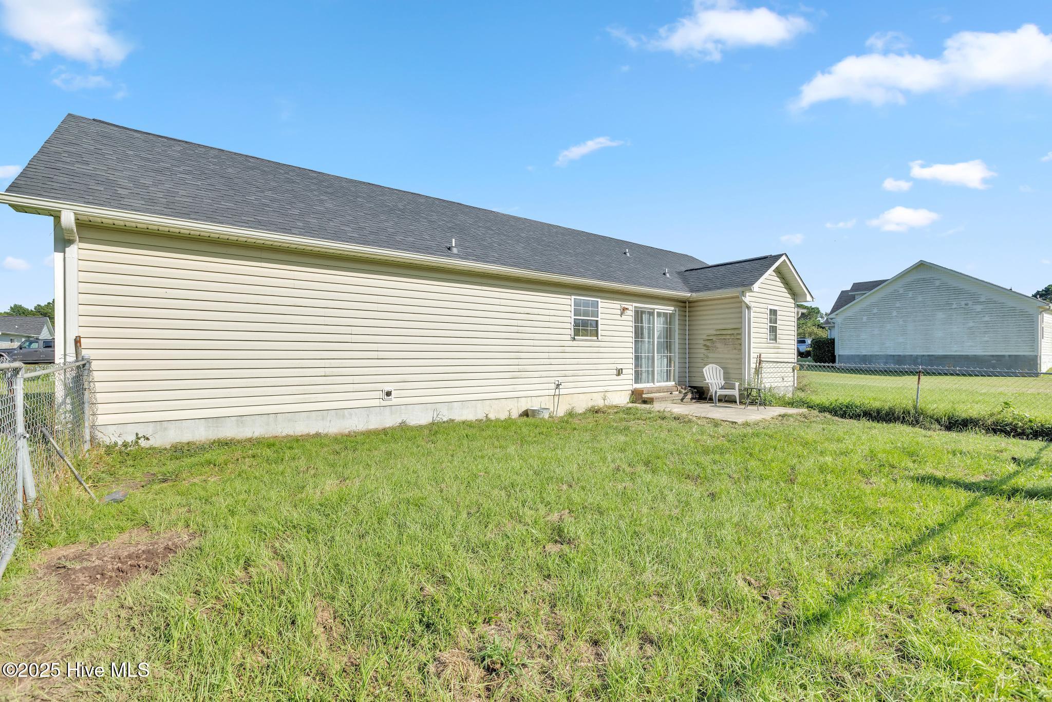 100525270 | Photo 30