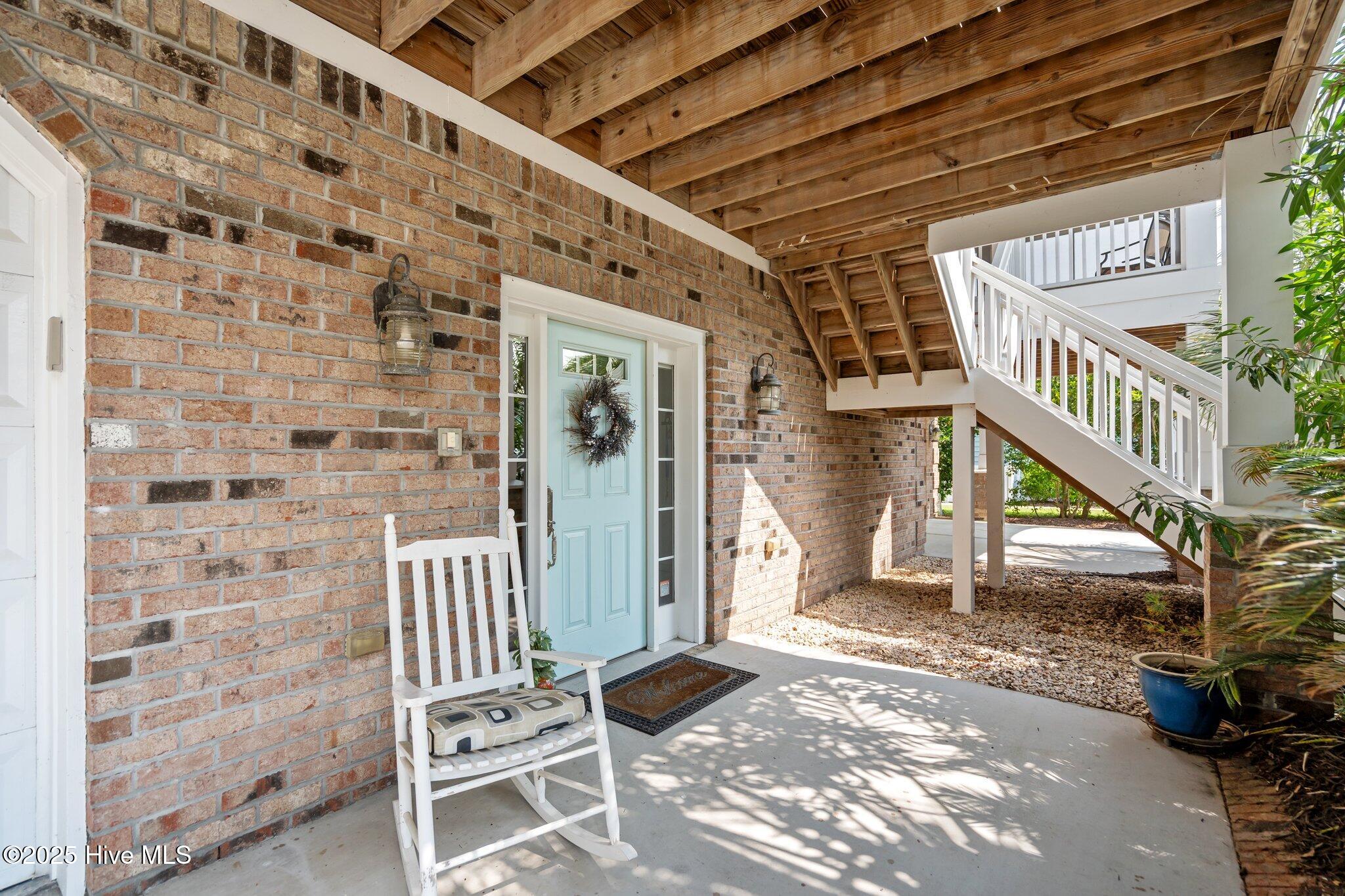 100513091 | Photo 51