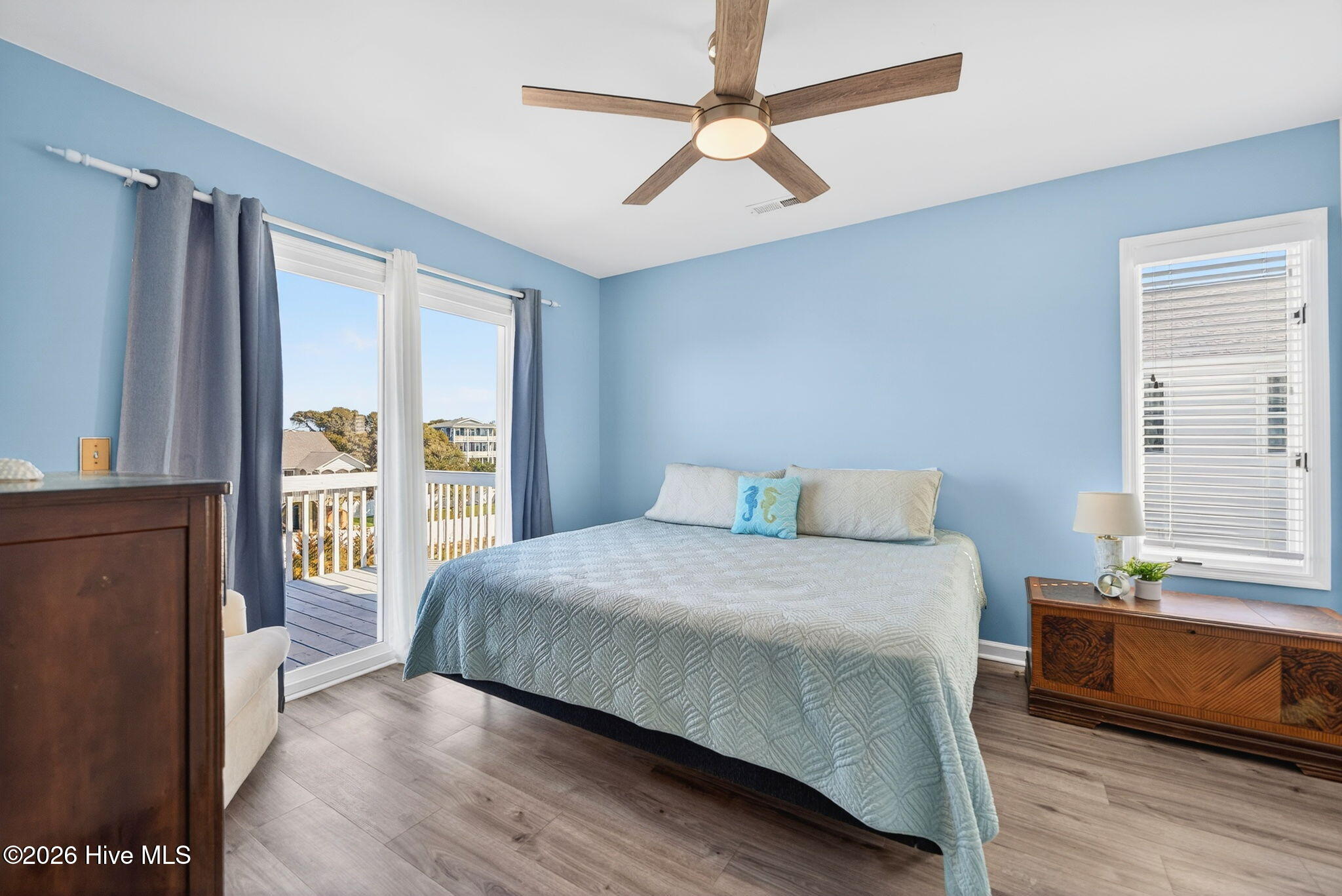 100556711 | Photo 33