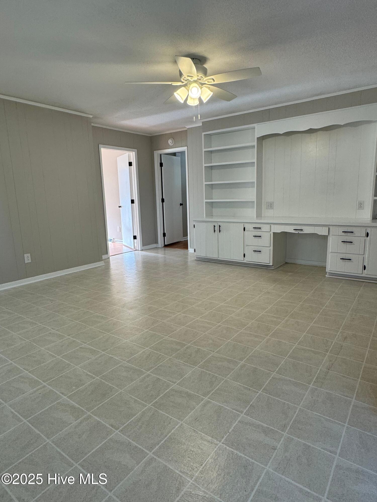 100542072 | Photo 18