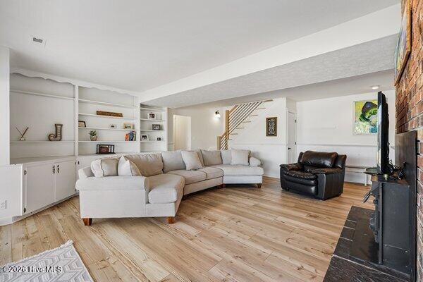 100556349 | Photo 27