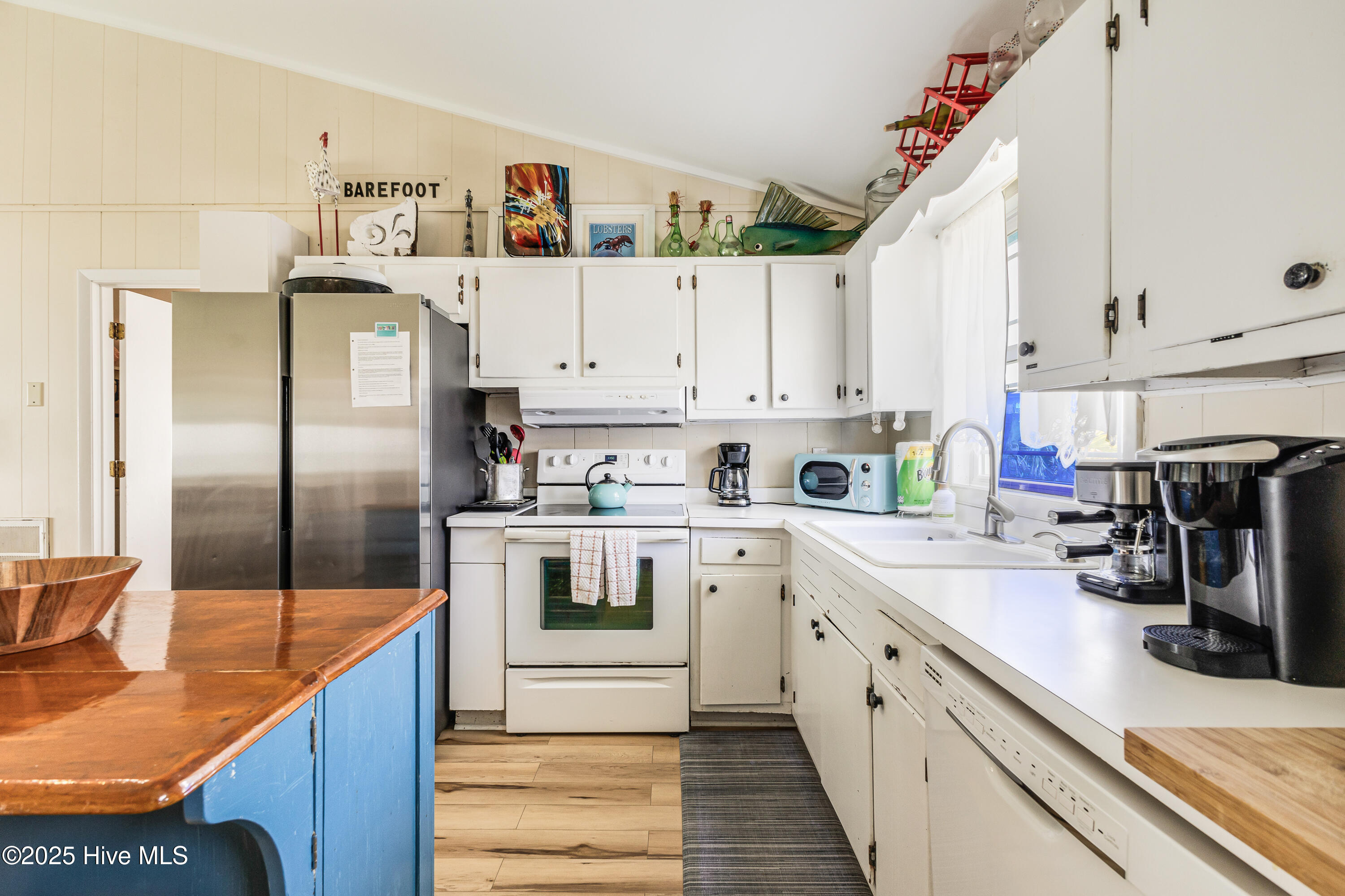 100498643 | Photo 10