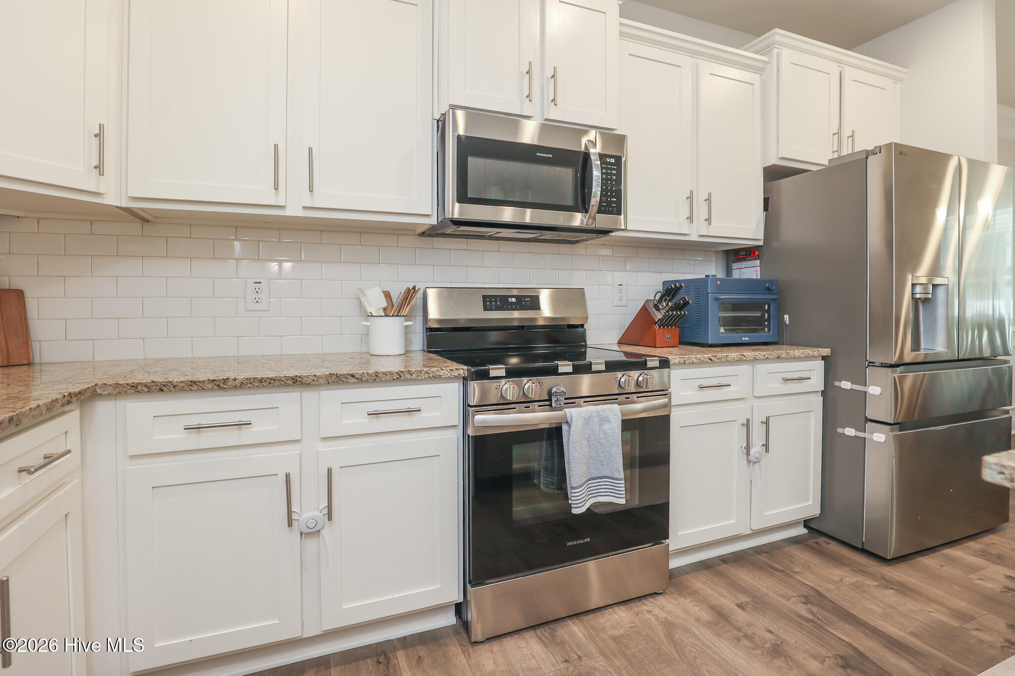 100565380 | Photo 16