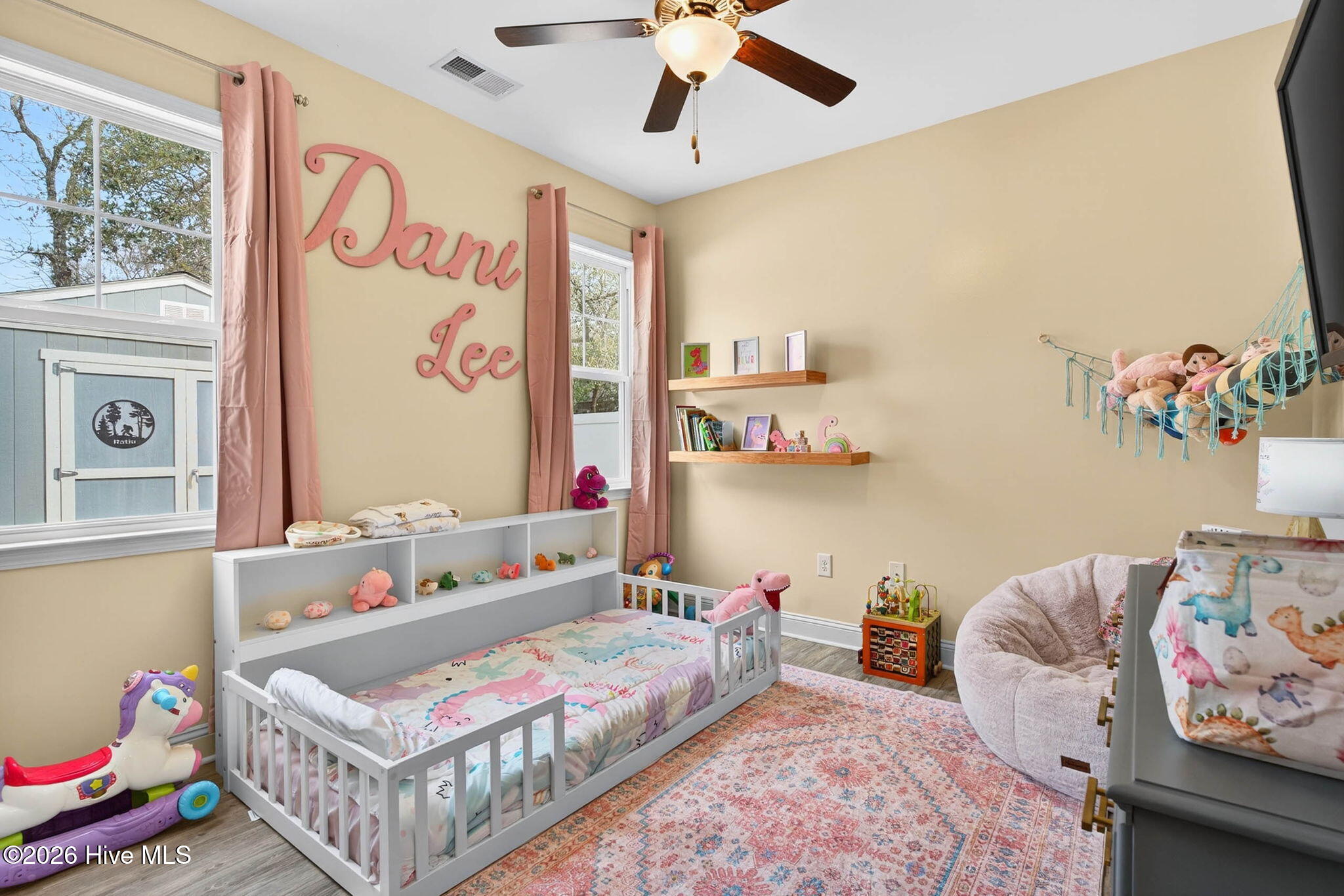 100562575 | Photo 13