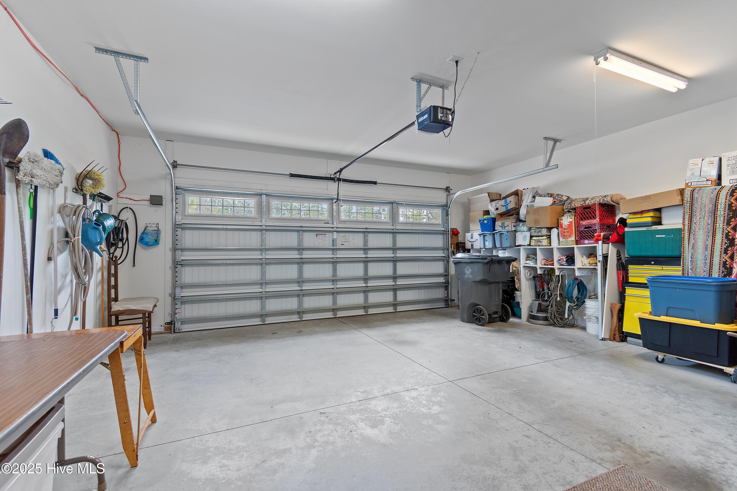 100527886 | Photo 26