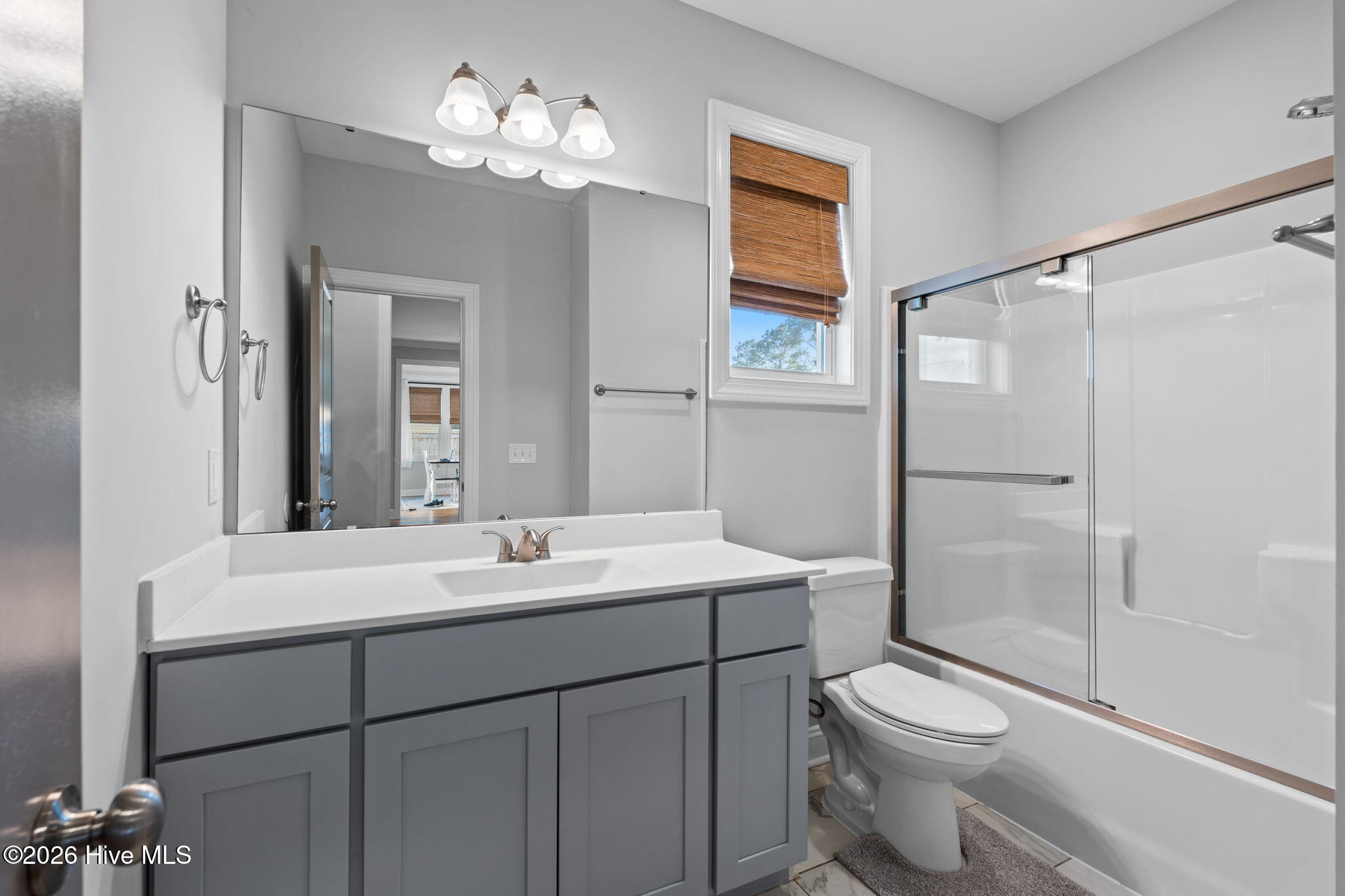 100564954 | Photo 24