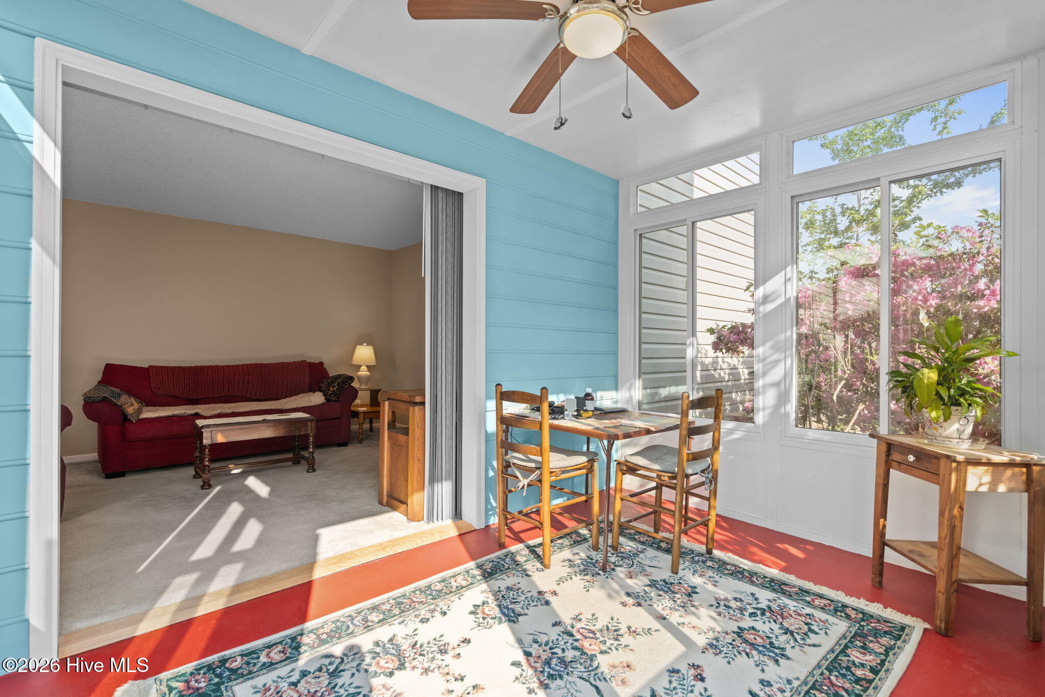 100566557 | Photo 16