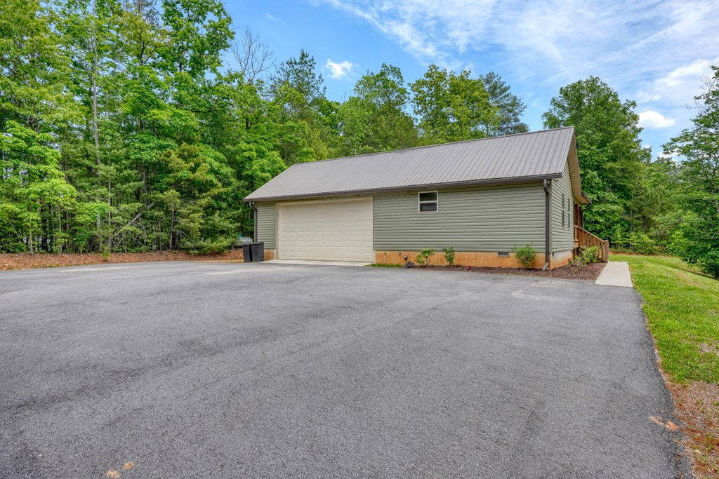 290 Butterball Boulevard, Murphy, NC 28906 Listing Photo  5