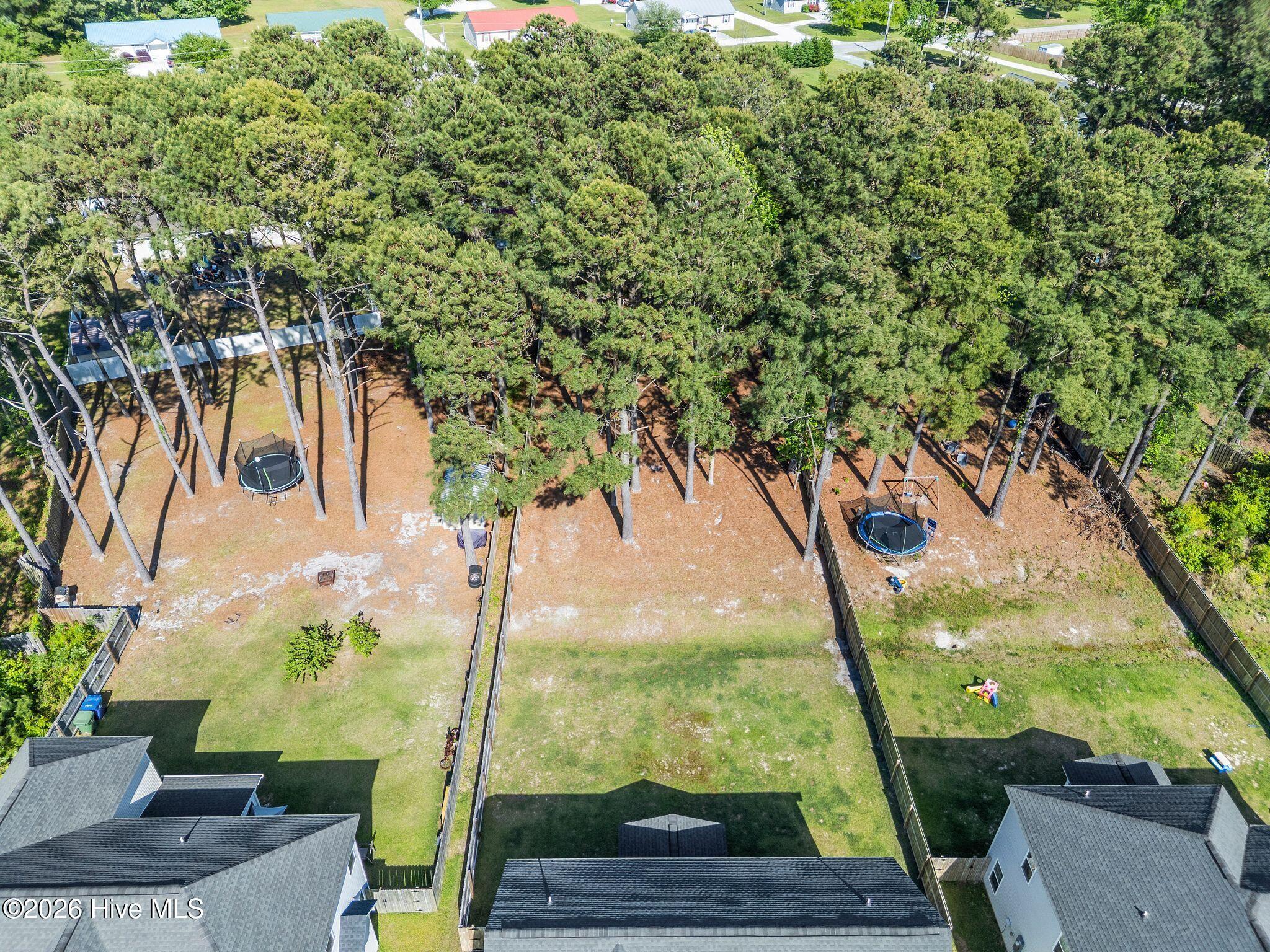 100570227 | Photo 53